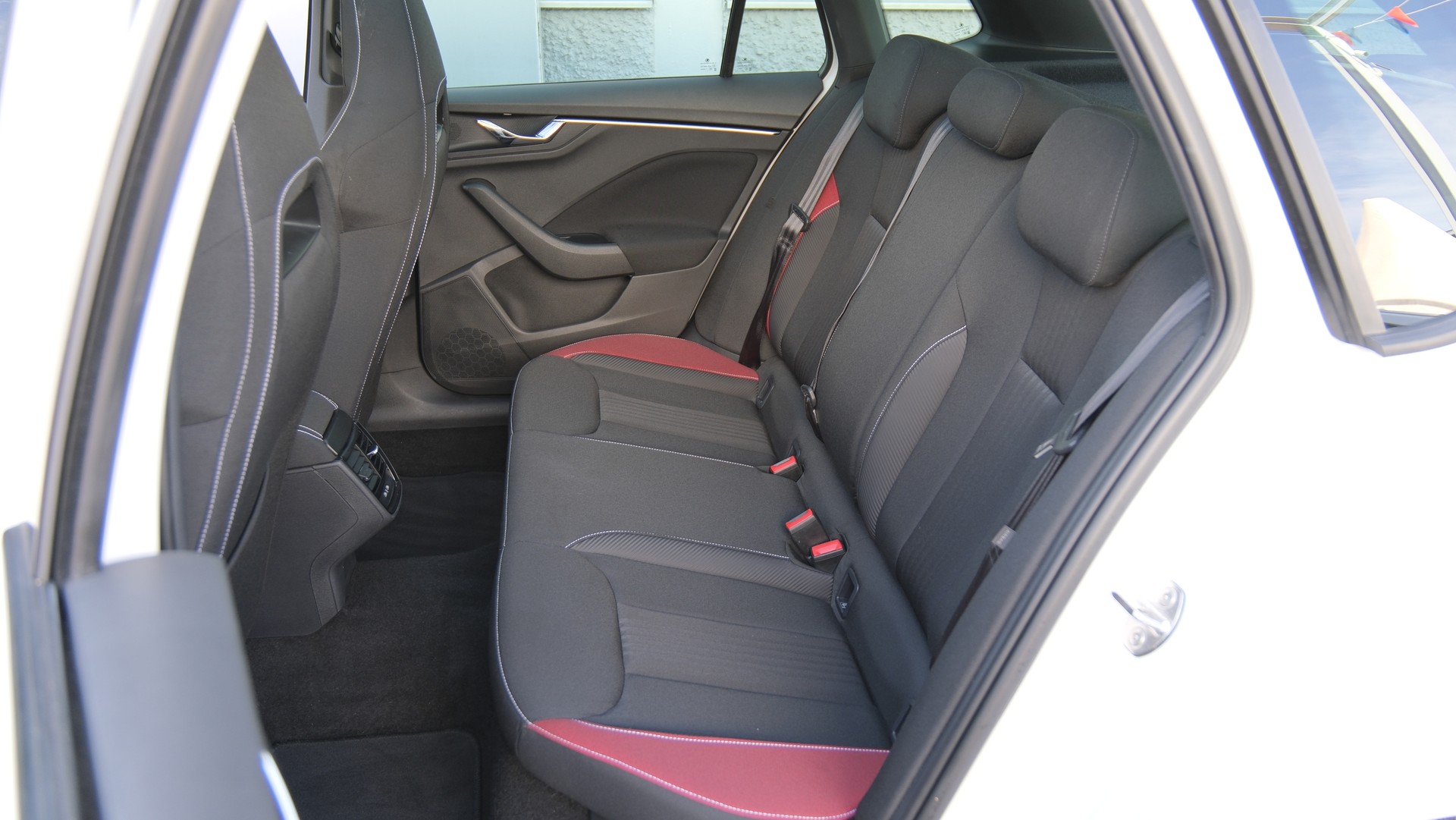 SKODA Kamiq 1.5 TSI Monte Carlo DSG-image-21