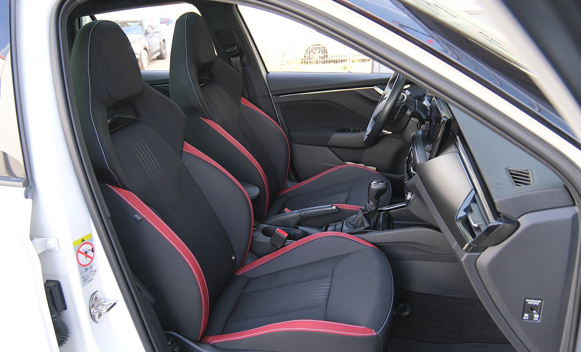 SKODA Kamiq 1.5 TSI Monte Carlo DSG-image-13