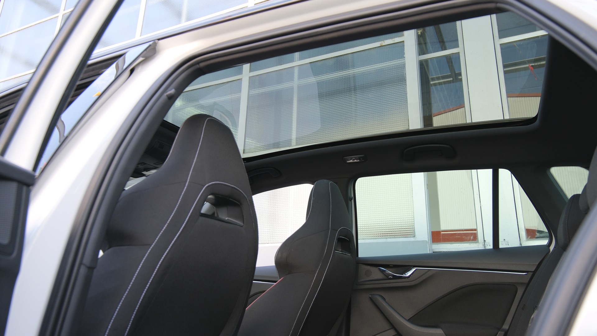 SKODA Kamiq 1.5 TSI Monte Carlo DSG-image-17