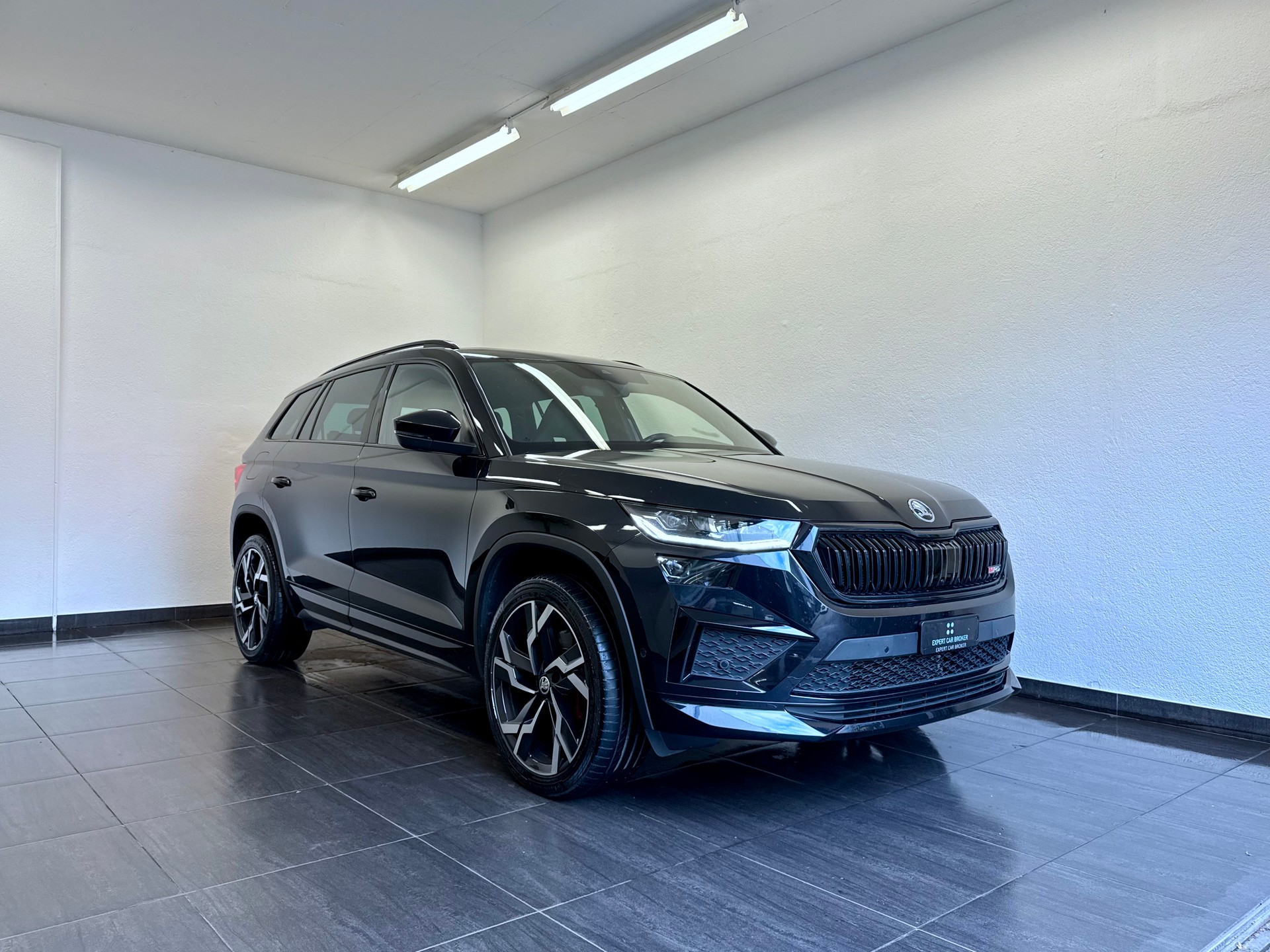SKODA Kodiaq 2.0 TSI 4x4 RS "7 Plätzer & 2'000 Kg AHK"-showroom-element-1