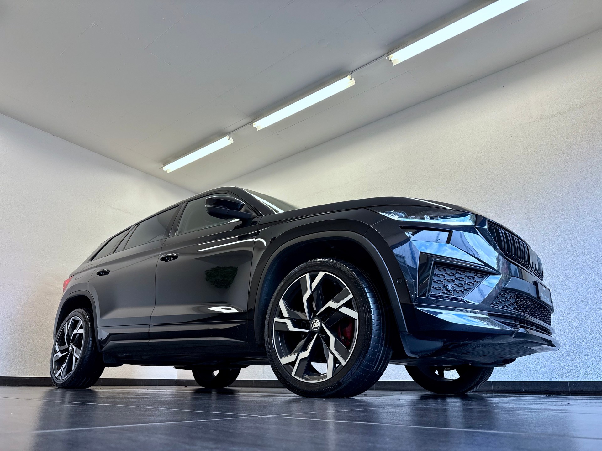 SKODA Kodiaq 2.0 TSI 4x4 RS "7 Plätzer & 2'000 Kg AHK"-showroom-element-2