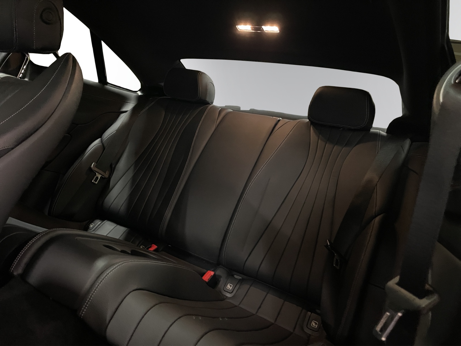 MERCEDES-BENZ E 450 Coupé AMG Line 4 Matic 9G-Tronic-image-9