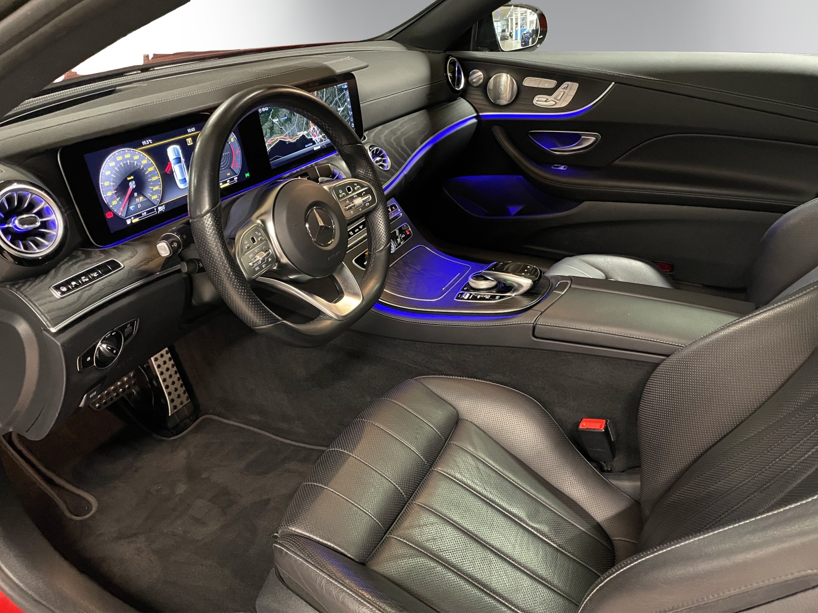 MERCEDES-BENZ E 450 Coupé AMG Line 4 Matic 9G-Tronic-image-8