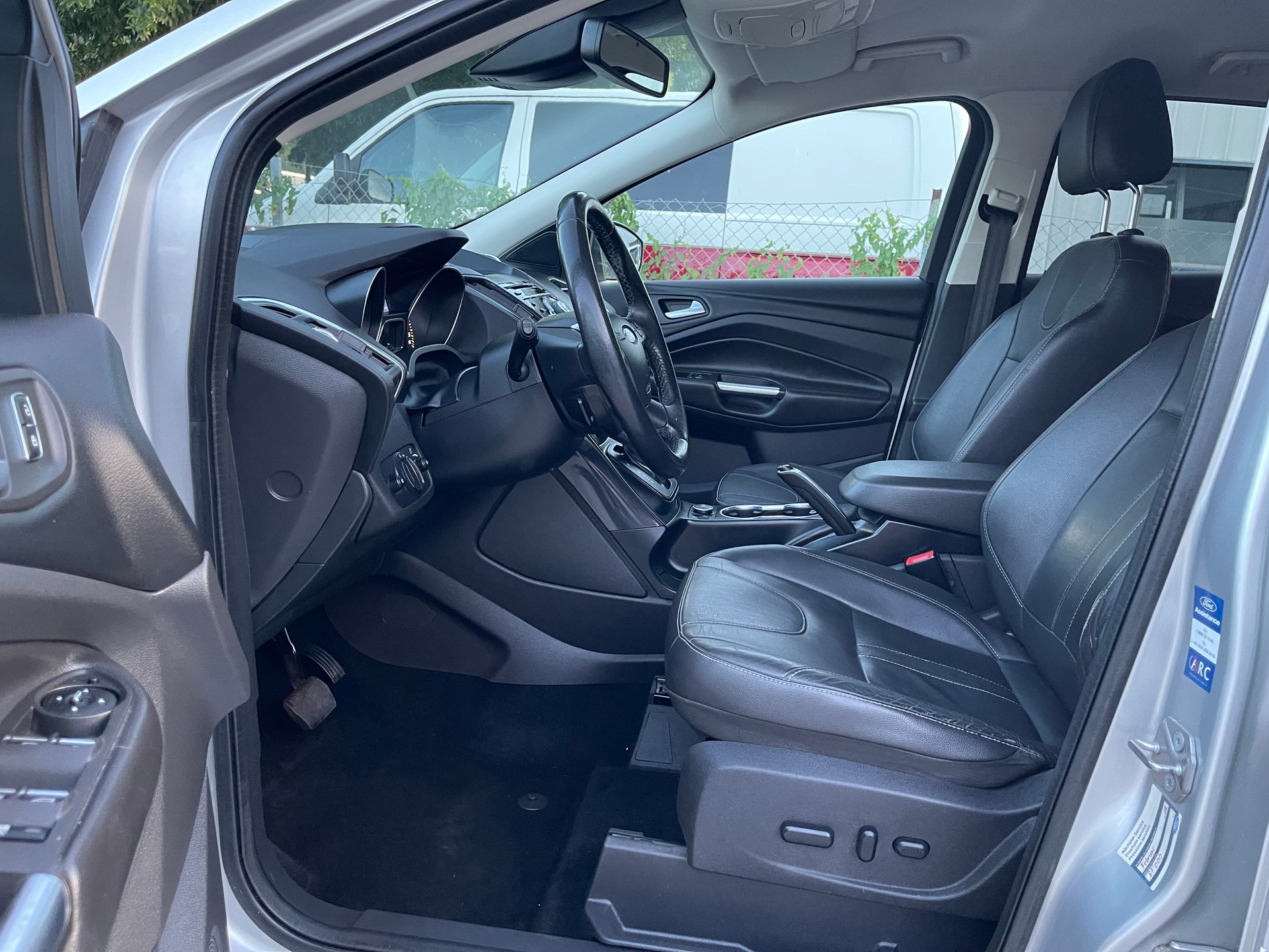 FORD Kuga 2.0 TDCi Titanium S 4WD PowerShift-image-23
