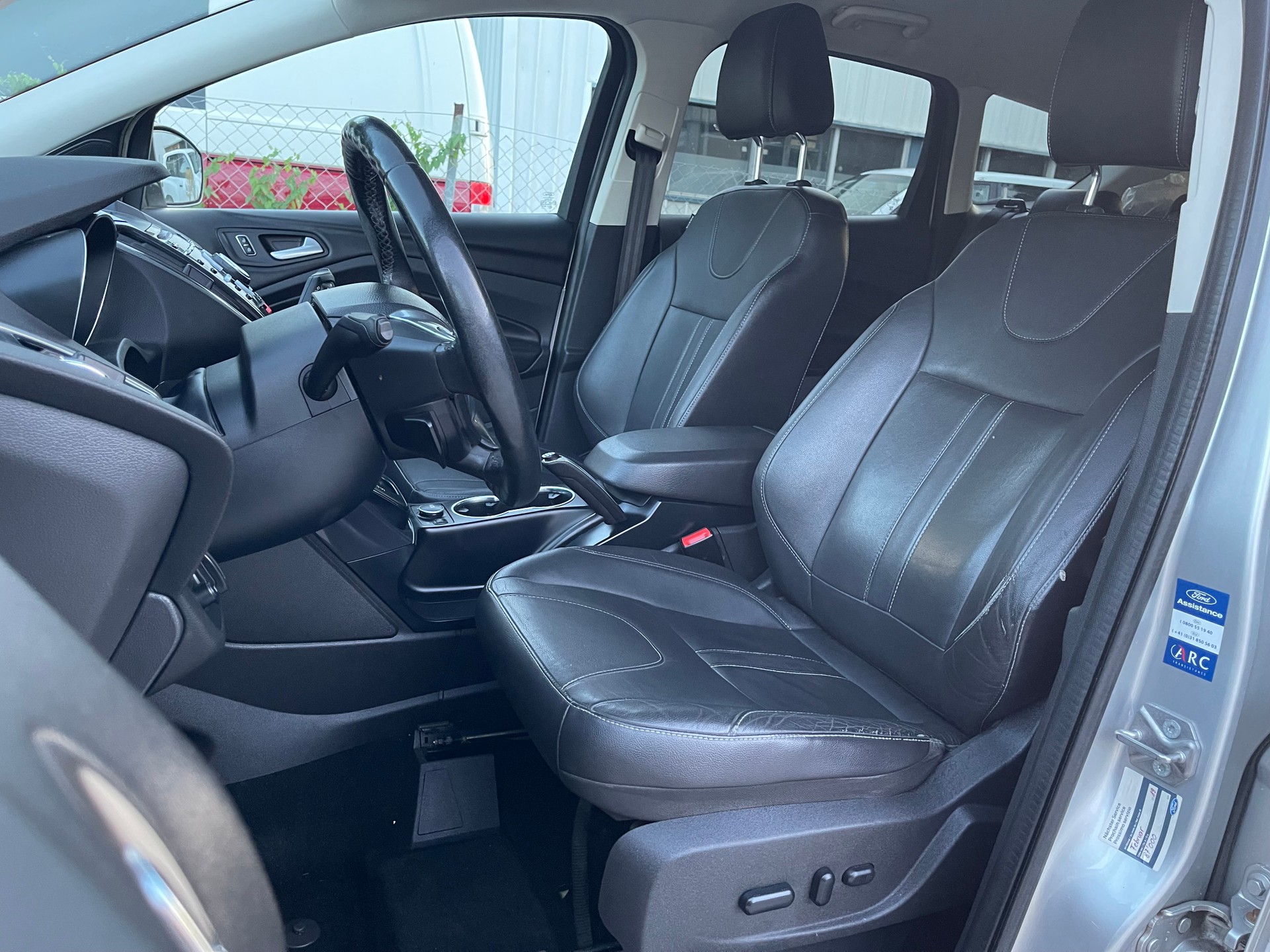 FORD Kuga 2.0 TDCi Titanium S 4WD PowerShift-image-4