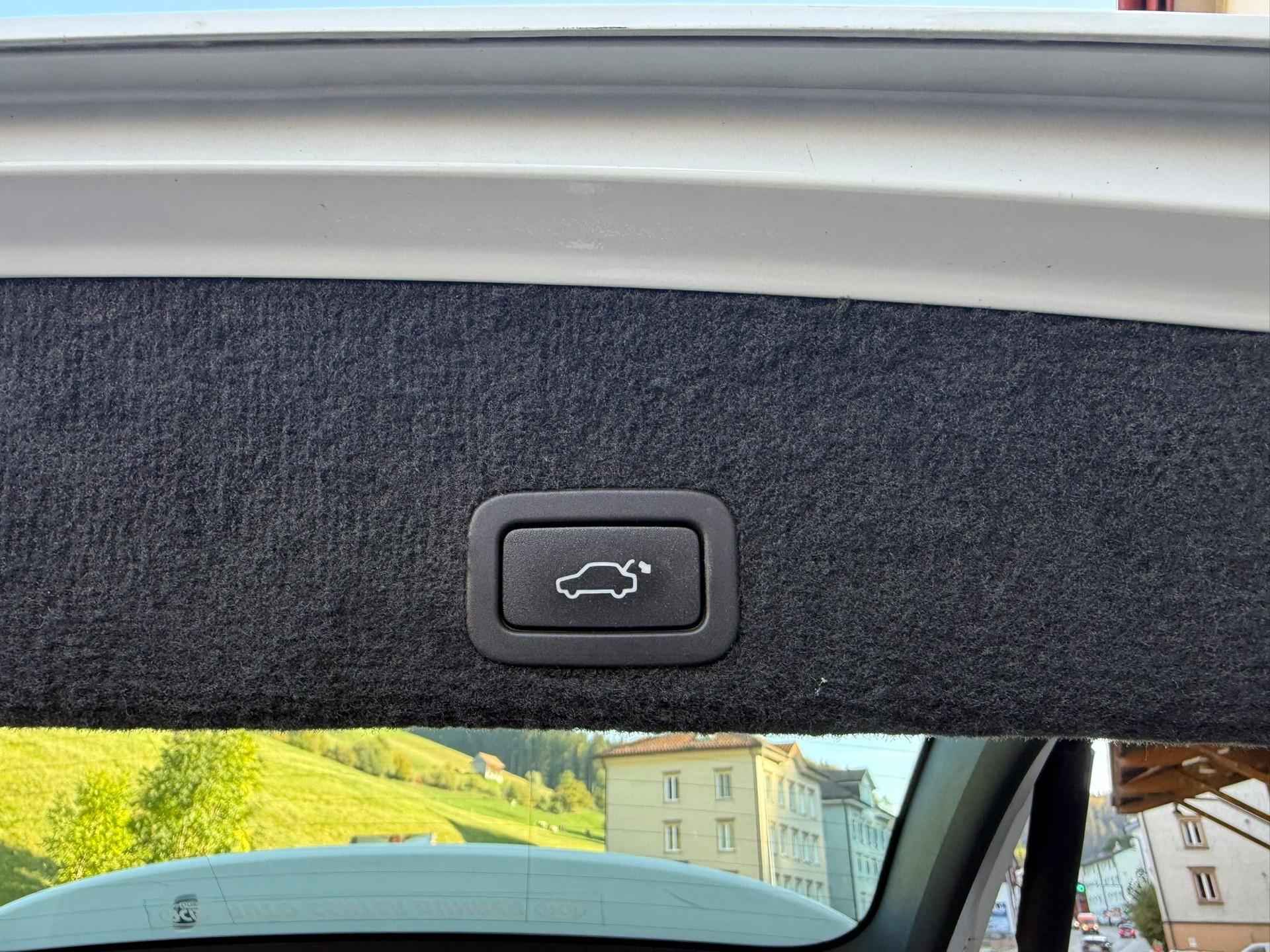 VOLVO XC60 D4 AWD Husky Edition Geartronic-image-12