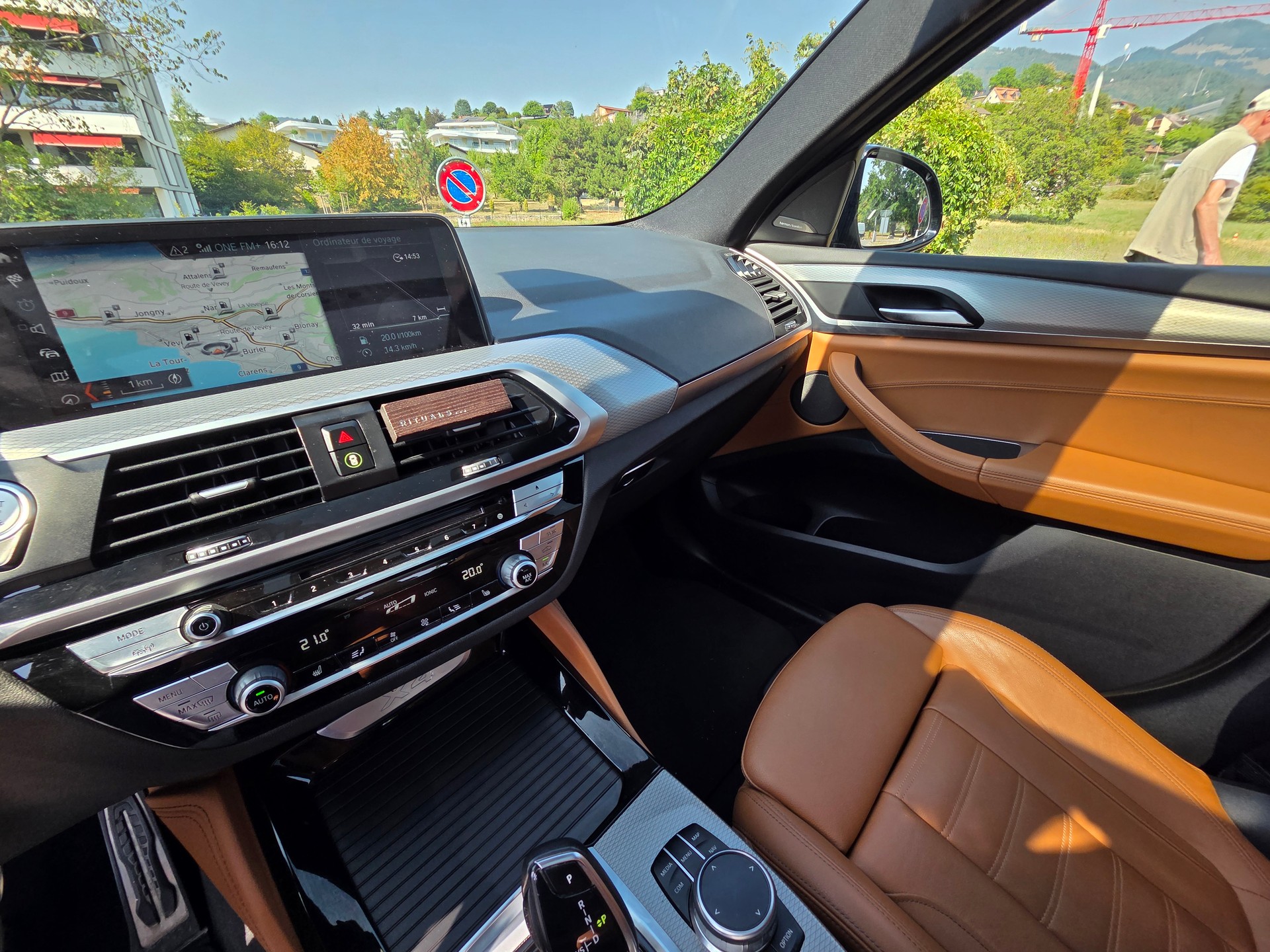 BMW 30i xDrive M Sport Steptronic-image-9