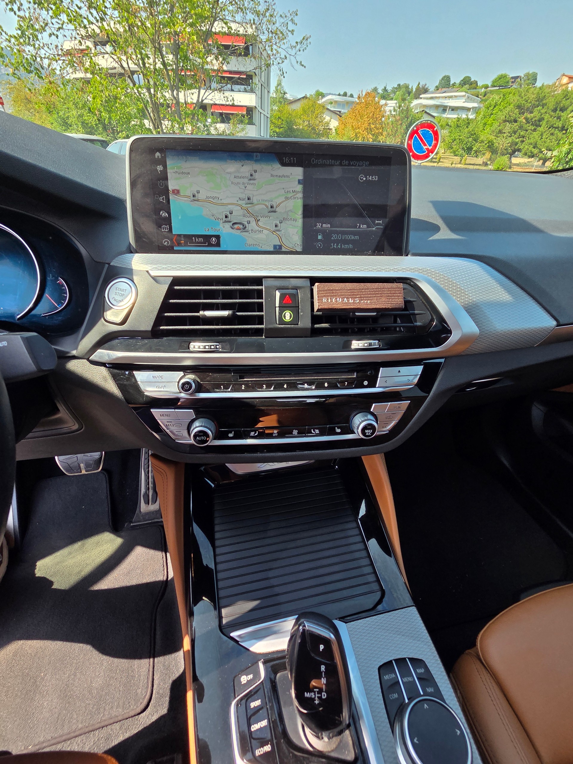 BMW 30i xDrive M Sport Steptronic-image-14