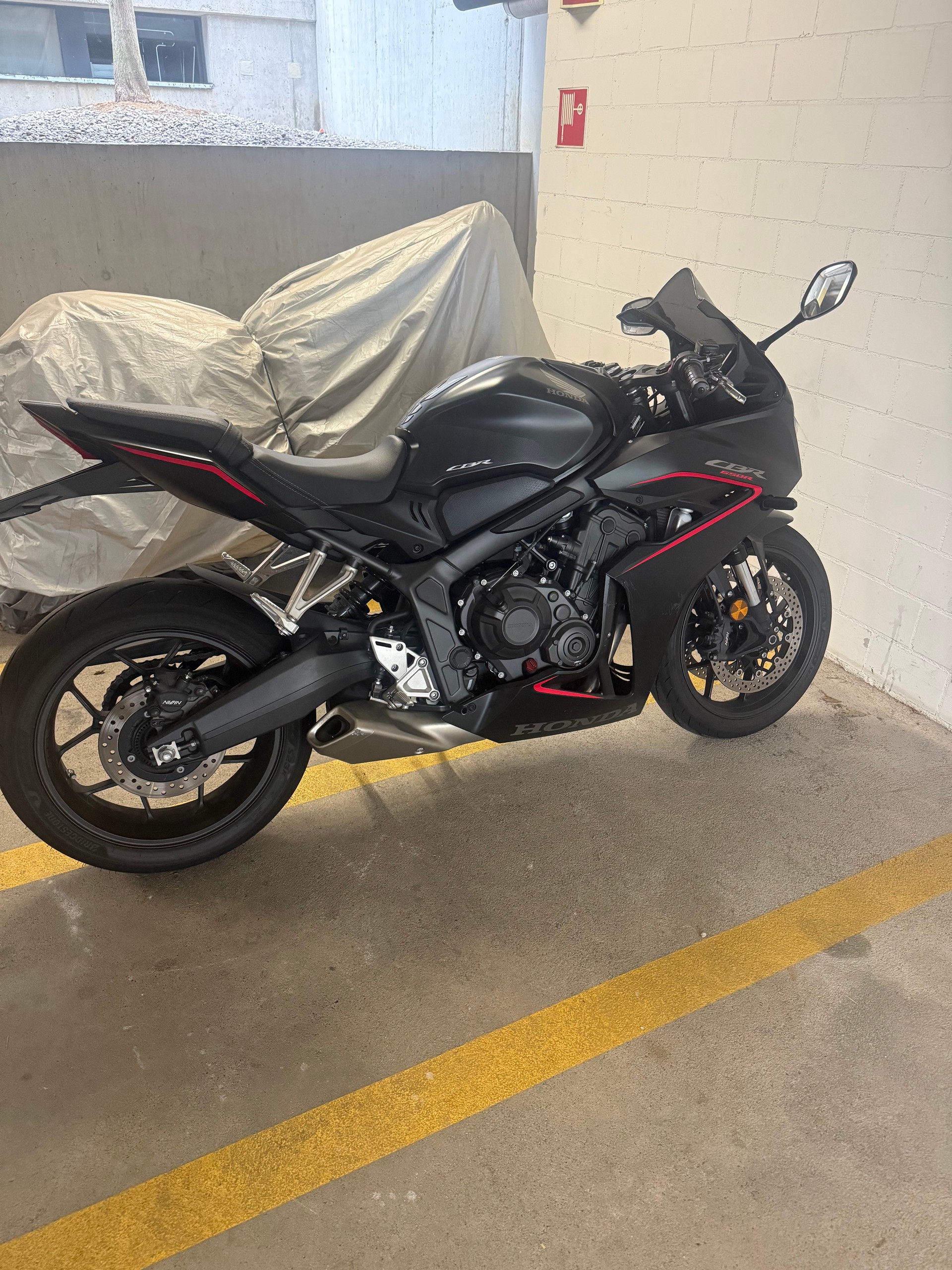 HONDA CBR 650-image-0