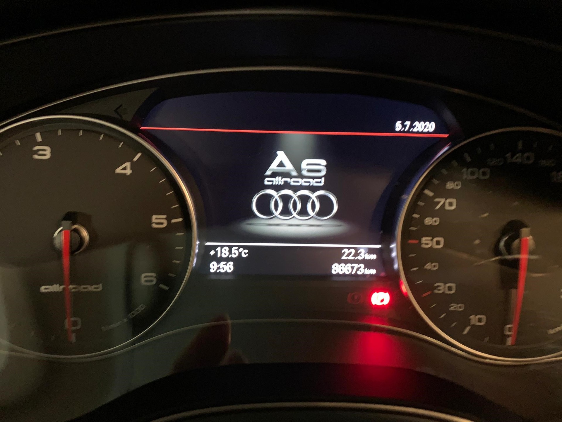 AUDI A6 allroad 3.0 TDI V6 quattro S-tronic-image-5
