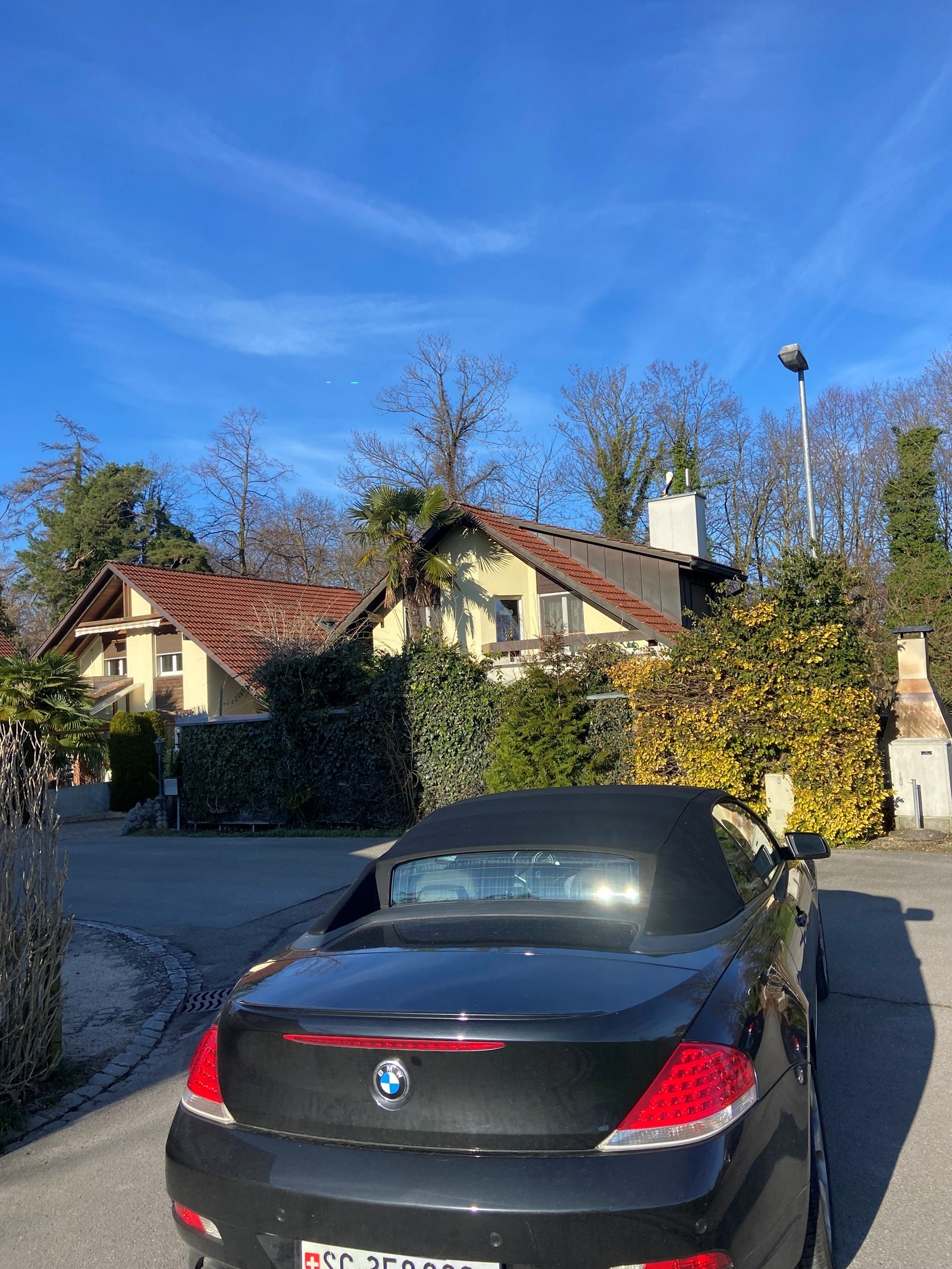 BMW 650i-image-3