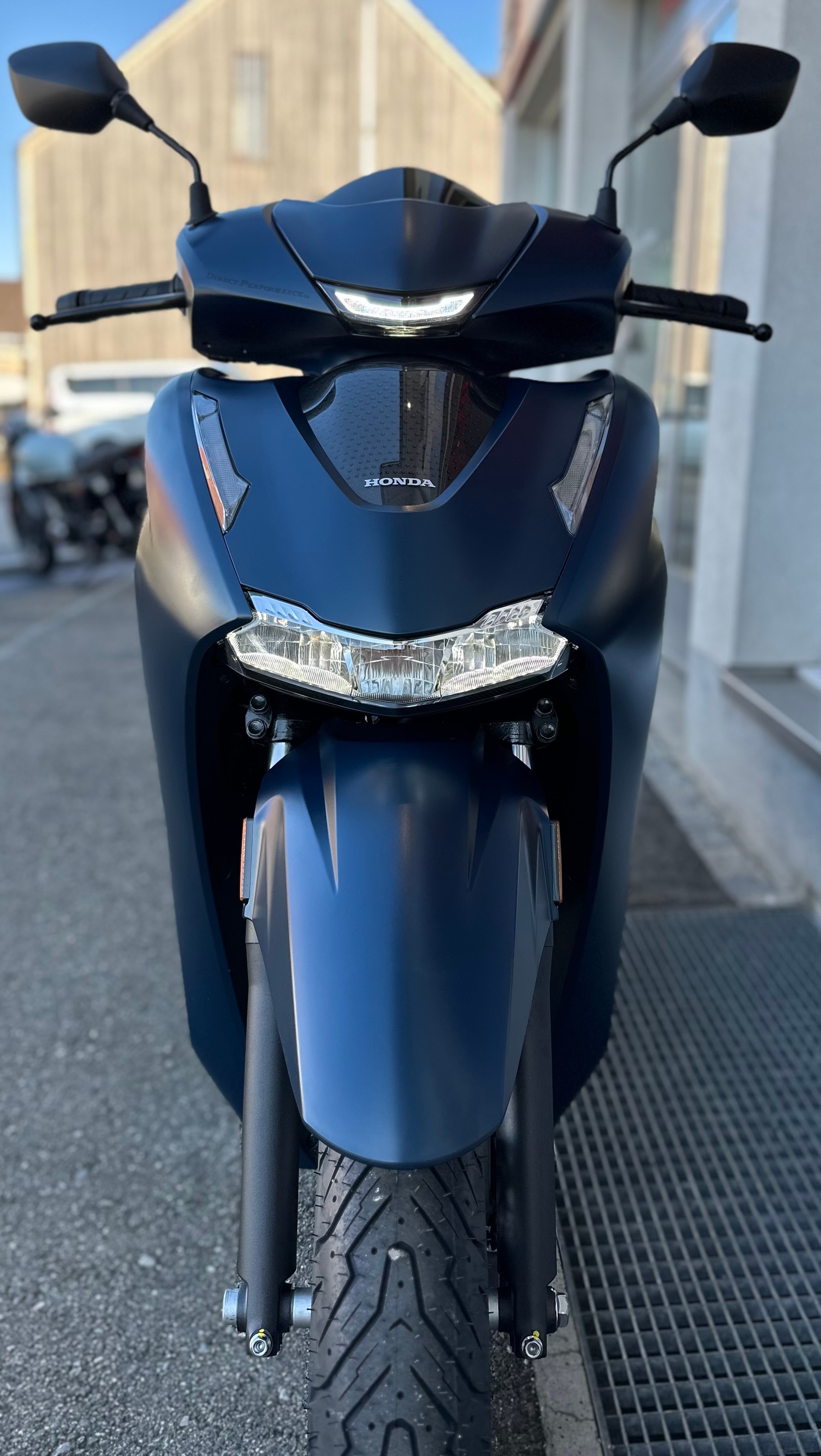 HONDA SH 350-image-1