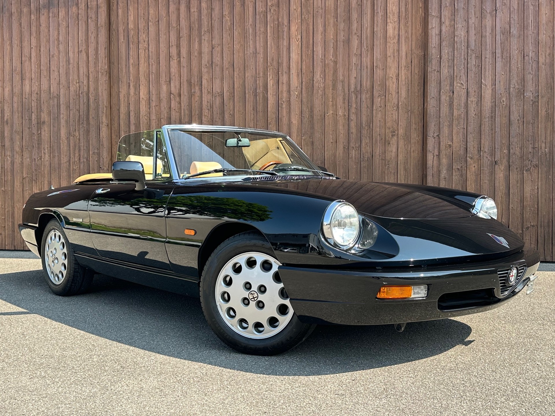 ALFA ROMEO Spider 2.0-showroom-element-1