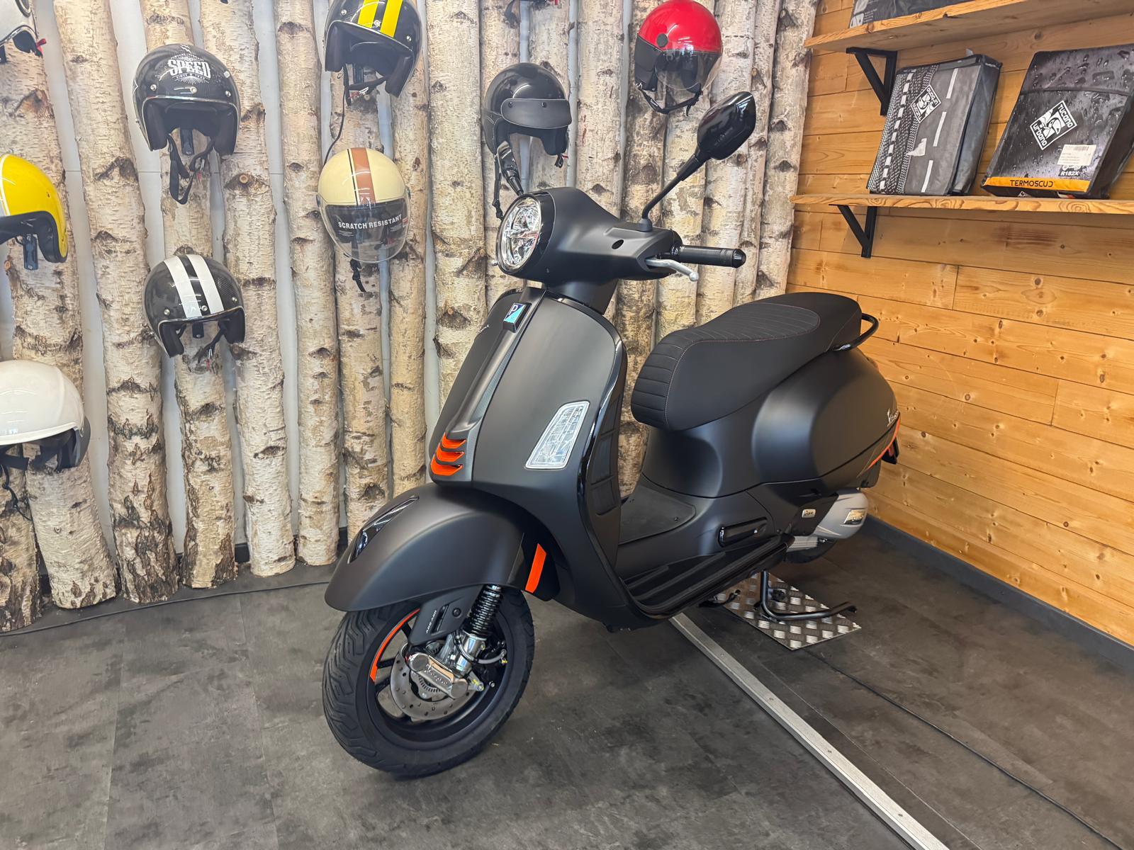 PIAGGIO Vespa GTS 125 Super Sport ABS-image-1