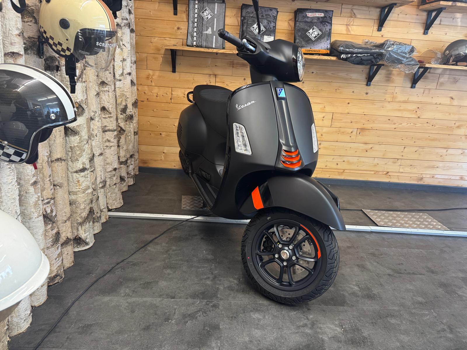 PIAGGIO Vespa GTS 125 Super Sport ABS-image-3