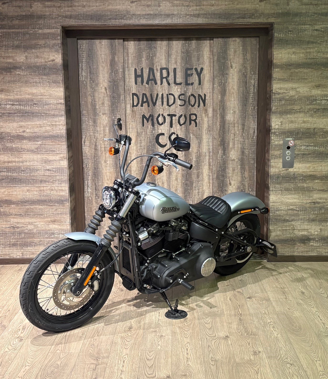 HARLEY-DAVIDSON FXBB Street Bob 107 ABS-image-2