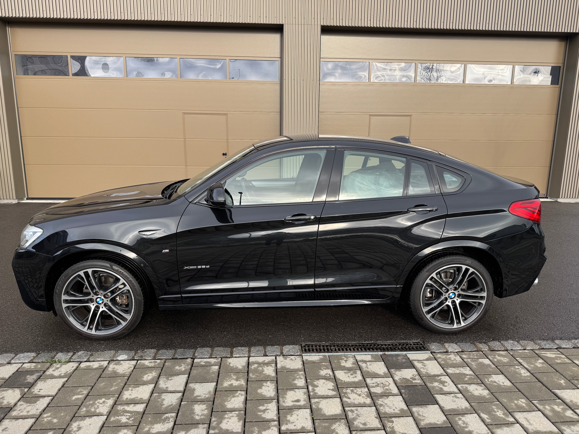 BMW X4 xDrive 35d M Sport Steptronic-showroom-element-1