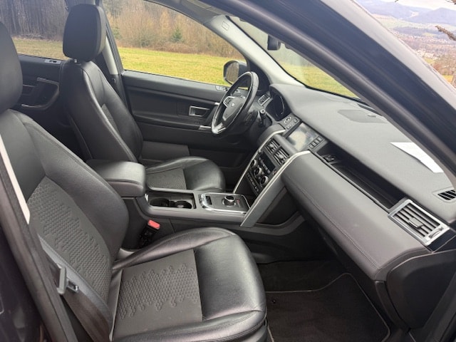 LAND ROVER Discovery Sport 2.0 SD4 SE AT9-image-13