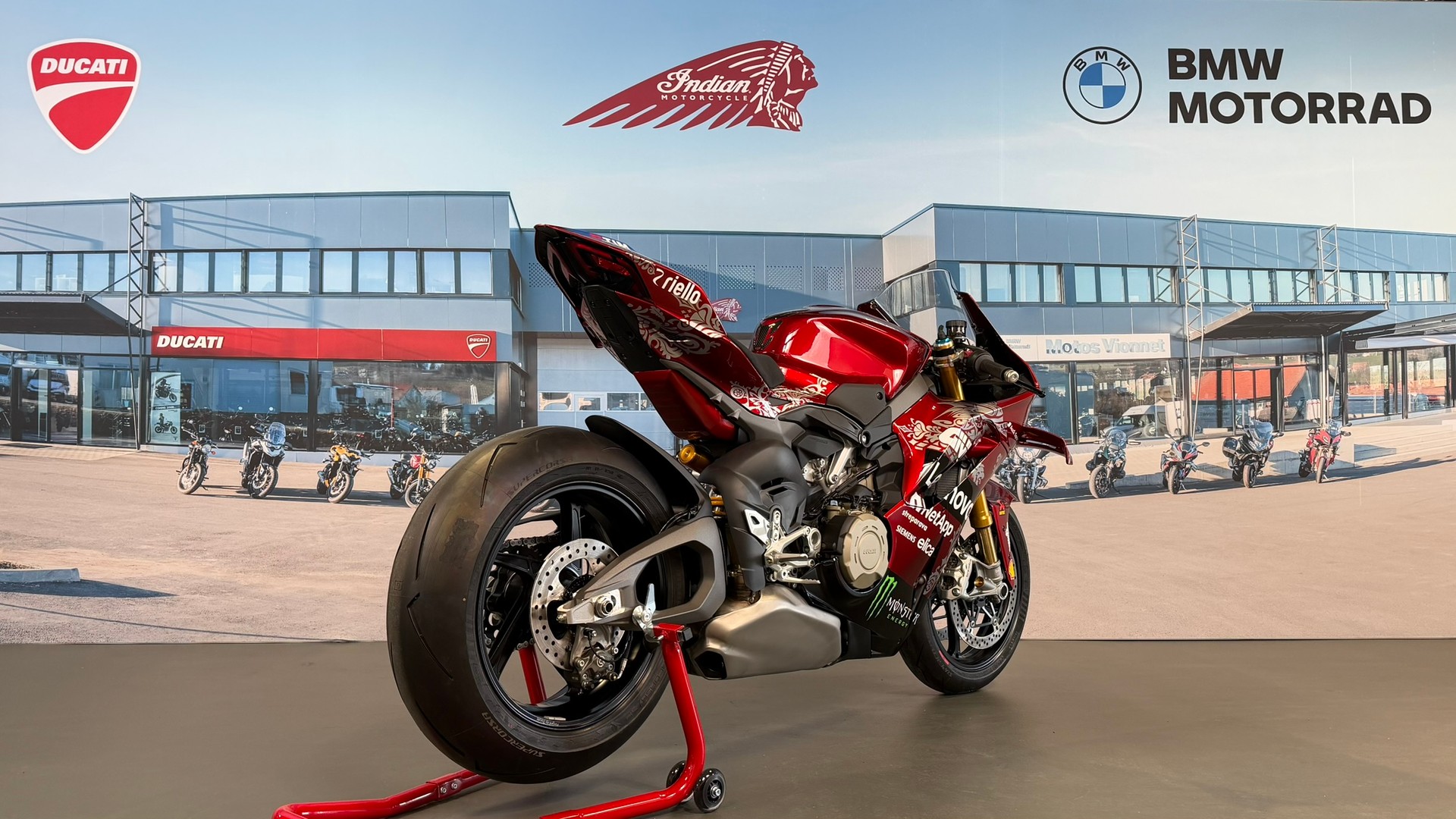 DUCATI PANIGALE V4 S Replica Mugello 2025-image-4