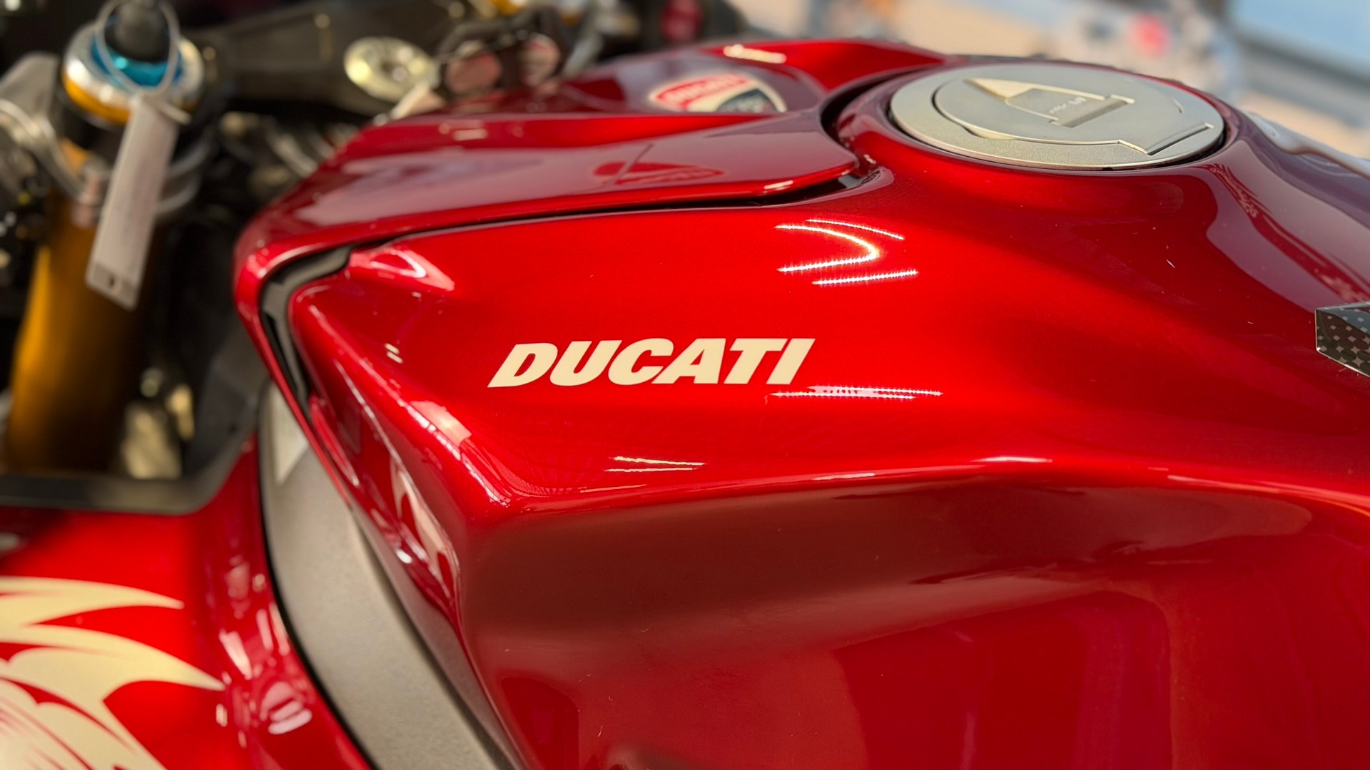 DUCATI PANIGALE V4 S Replica Mugello 2025-image-8