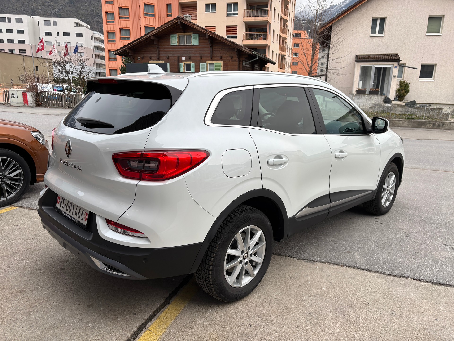 RENAULT Kadjar 1.3 16V T Intens EDC-showroom-element-2
