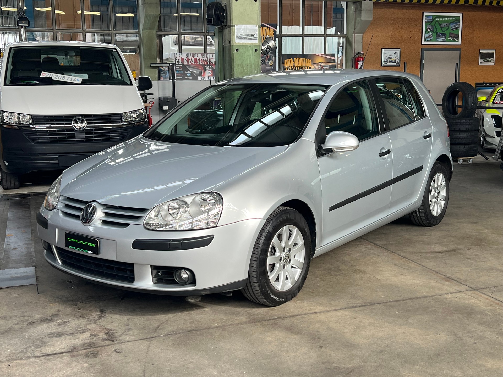 VW Golf 2.0 FSI Comfortline 4Motion-showroom-element-1