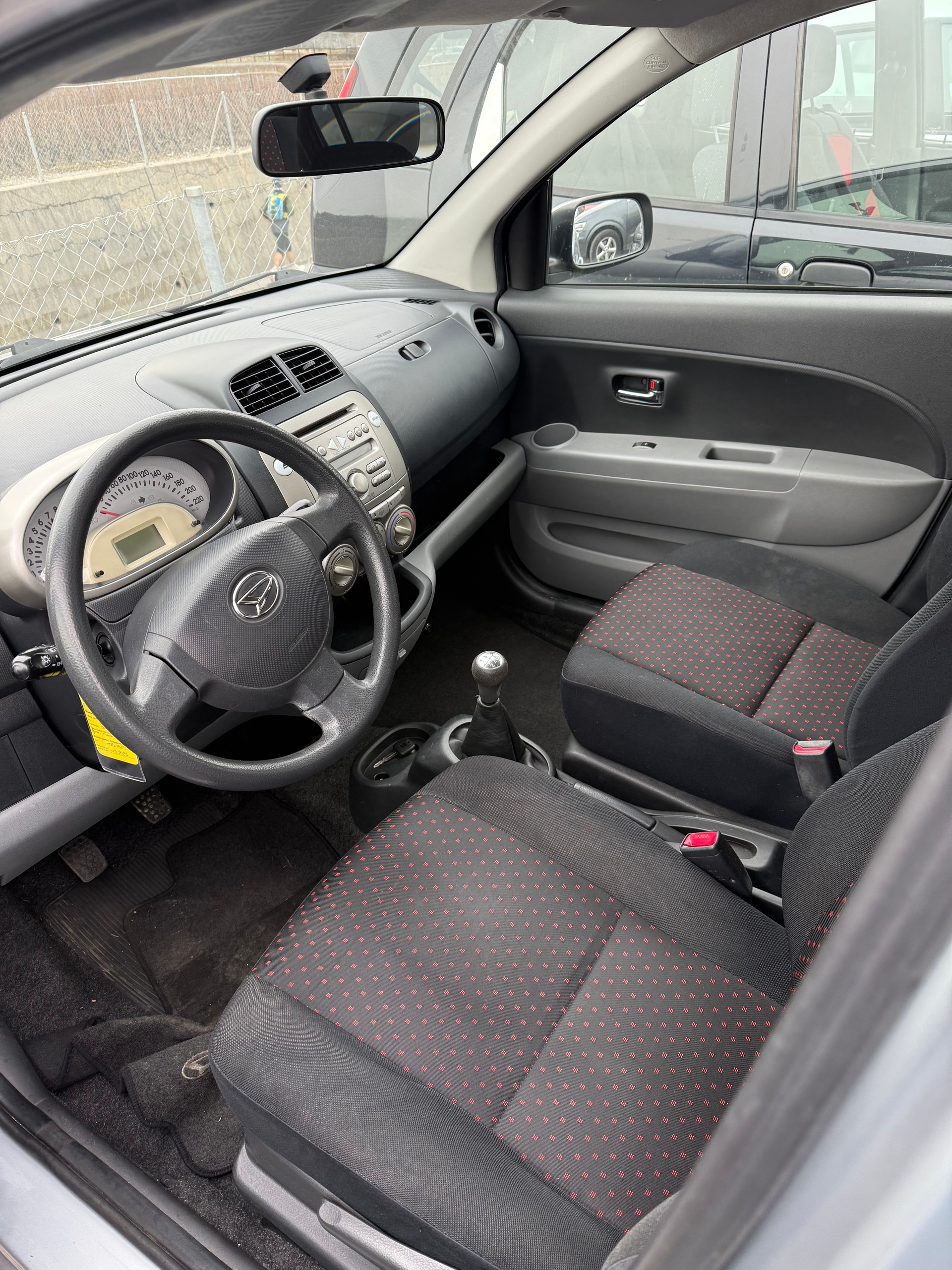 DAIHATSU Sirion 1.3 S eco-4WD-image-6