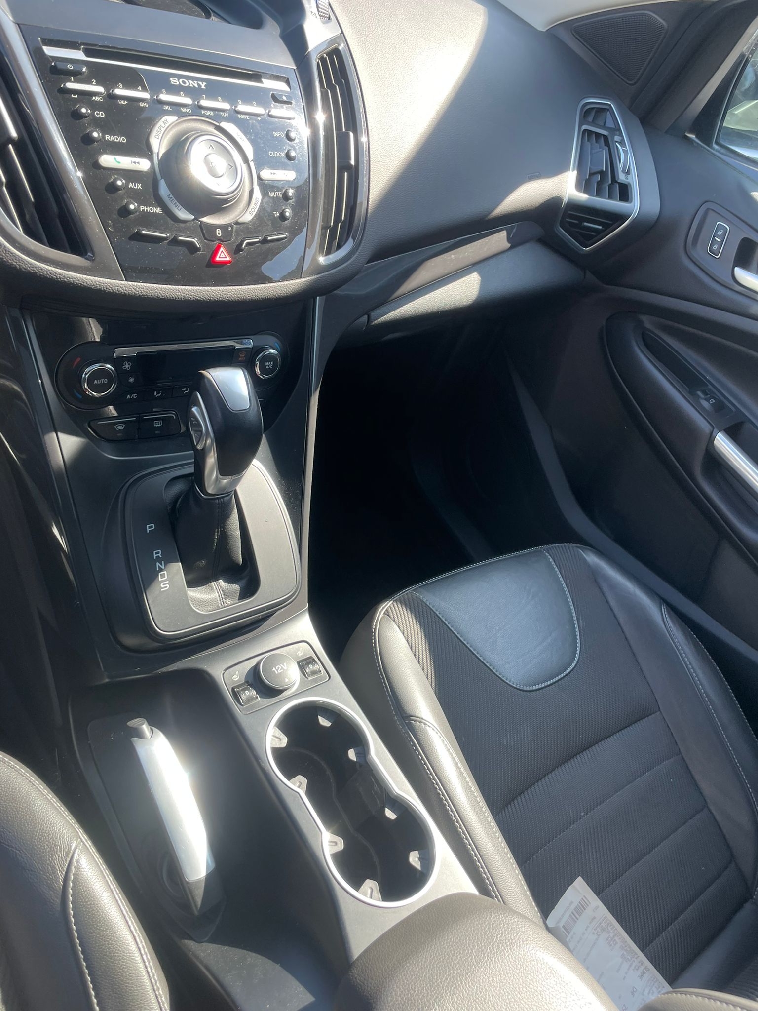 FORD Kuga 2.0 TDCi Titanium S 4WD PowerShift-image-4