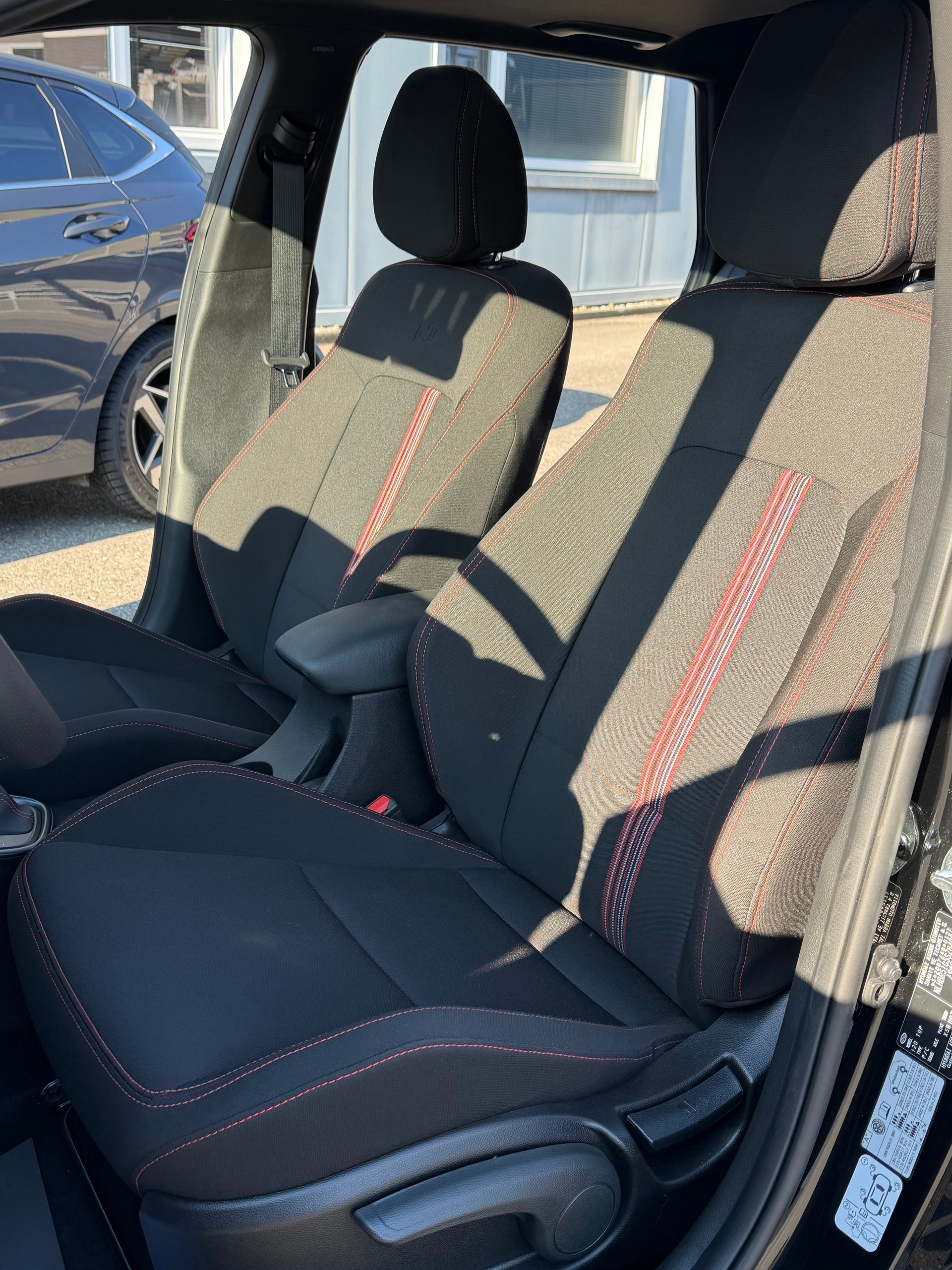 HYUNDAI "N-LINE" i20 1.0 T-GDi N-Line "SPORT N-LINE" CH WAGEN "AUTOMAT" TOP AUSSTATTUNG !!-image-12