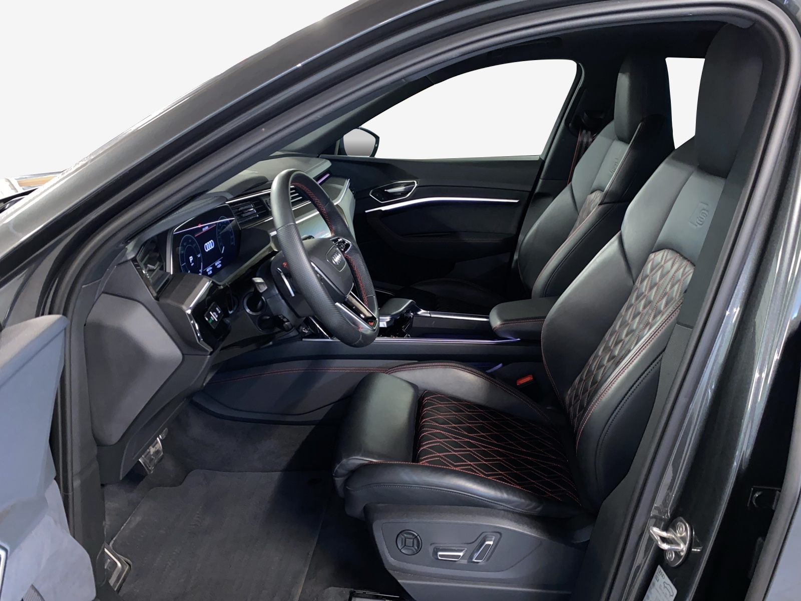 AUDI Q8 55 e-tron Black Edition quattro-image-8