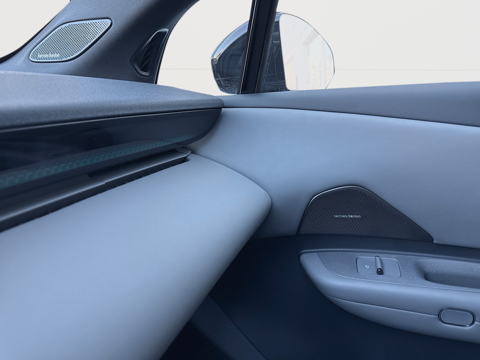 LYNK & CO 02 More-image-15