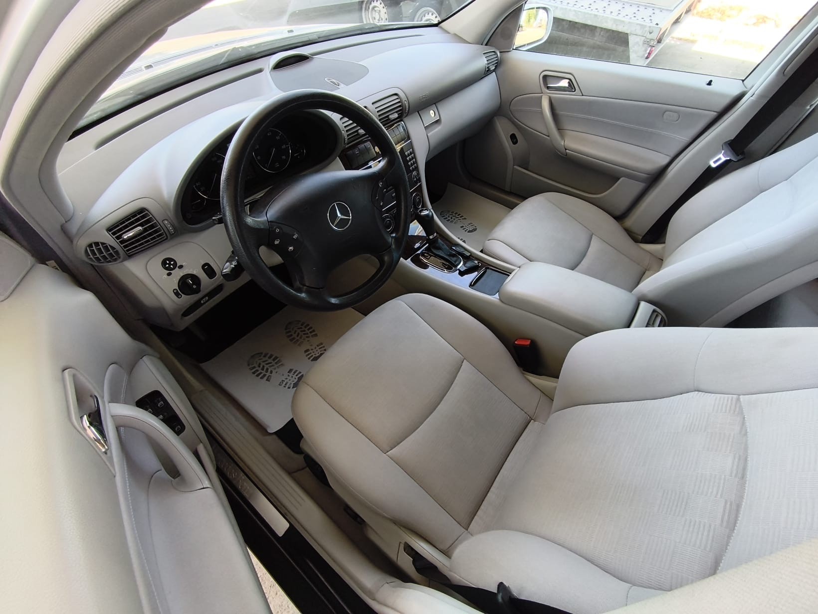 MERCEDES-BENZ C 280 Avantgarde 4Matic Automatic-image-11