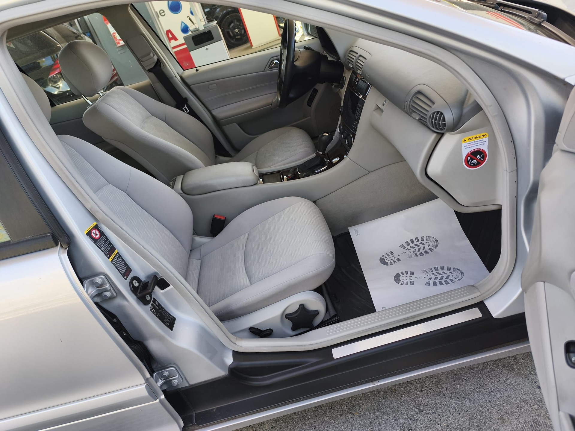 MERCEDES-BENZ C 280 Avantgarde 4Matic Automatic-image-14