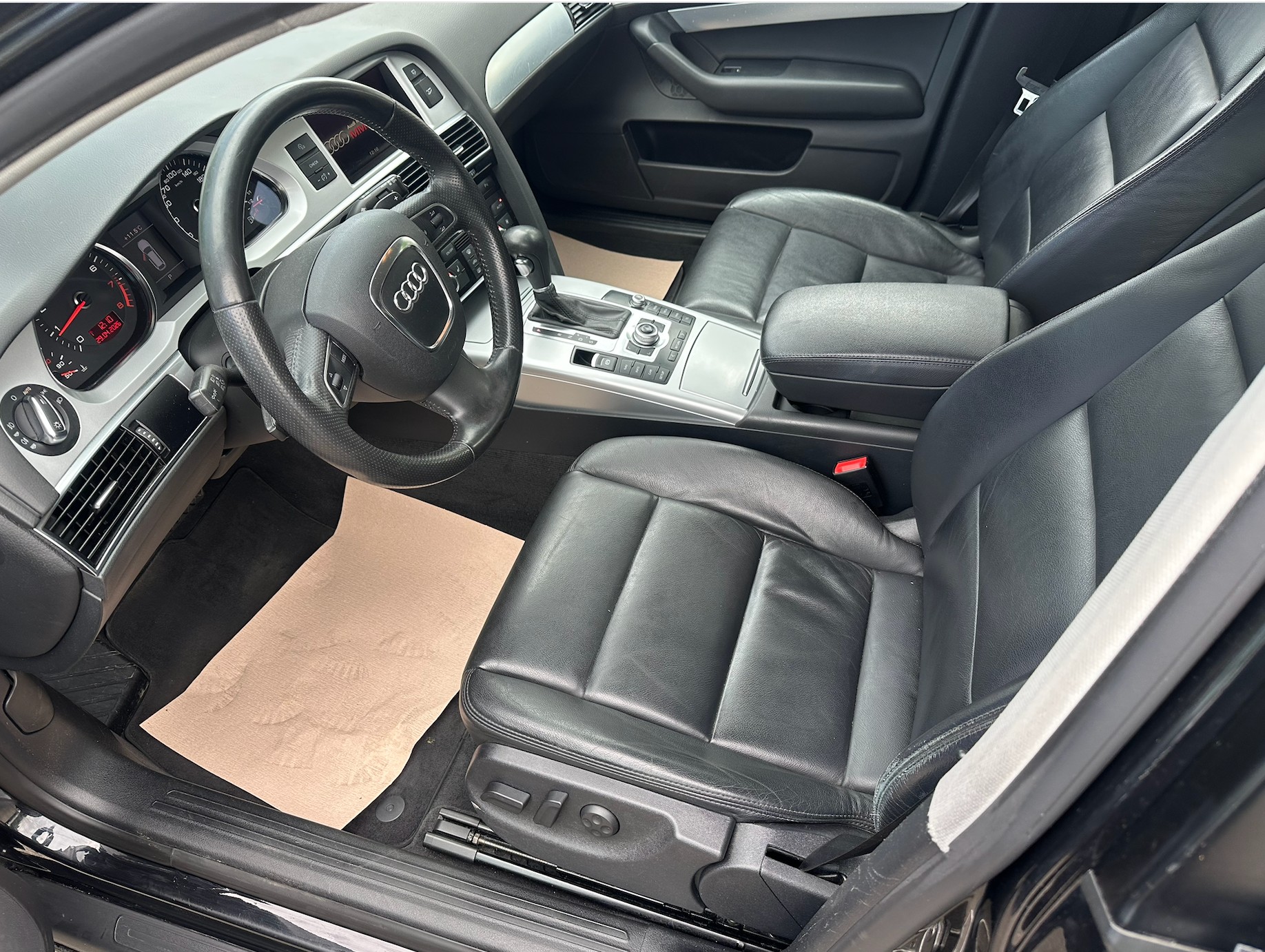AUDI A6 Avant 2.0 TFSI multitronic-image-11