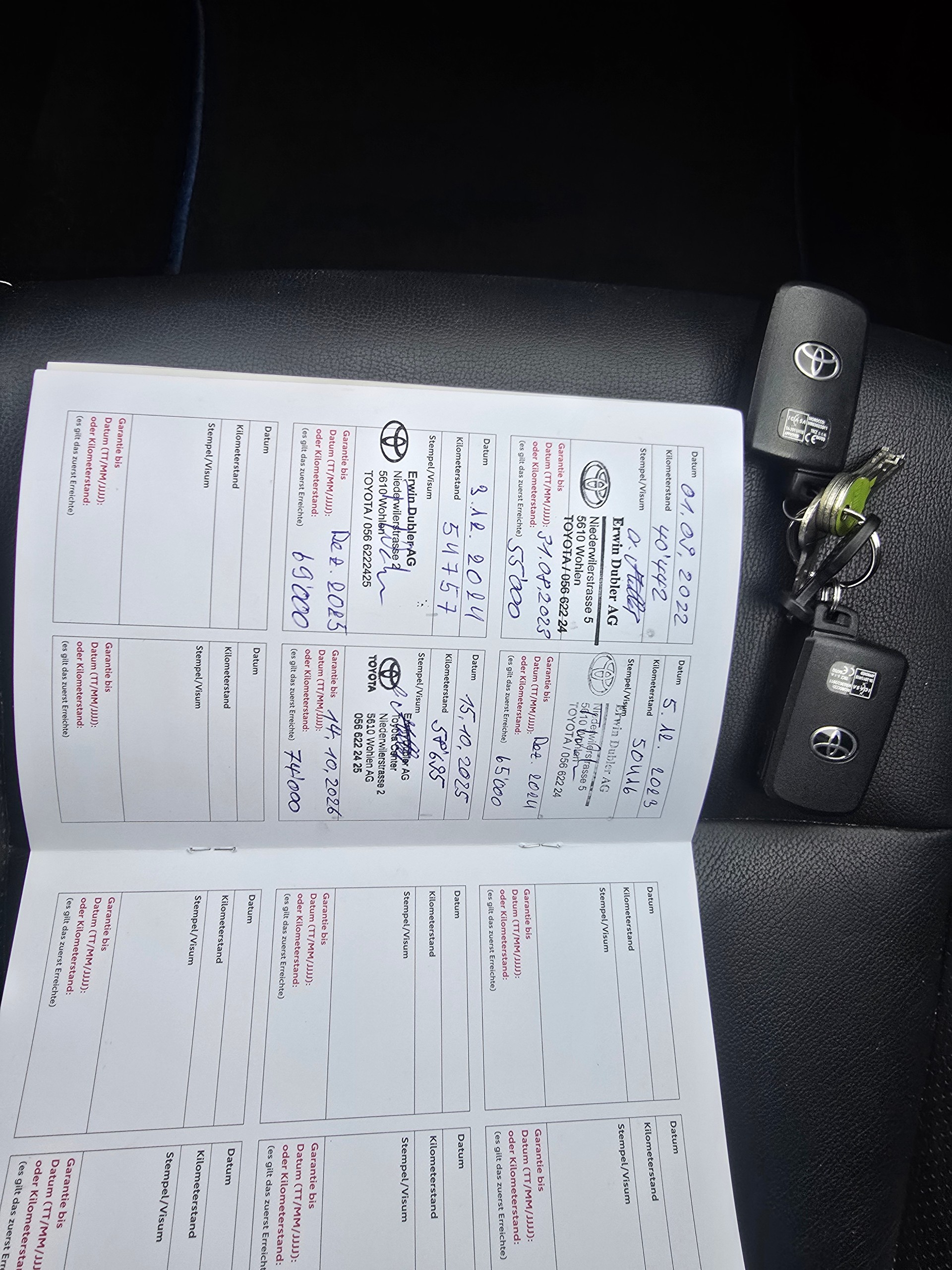 TOYOTA Auris Touring Sports 1.8 HSD Trend e-CVT-image-27