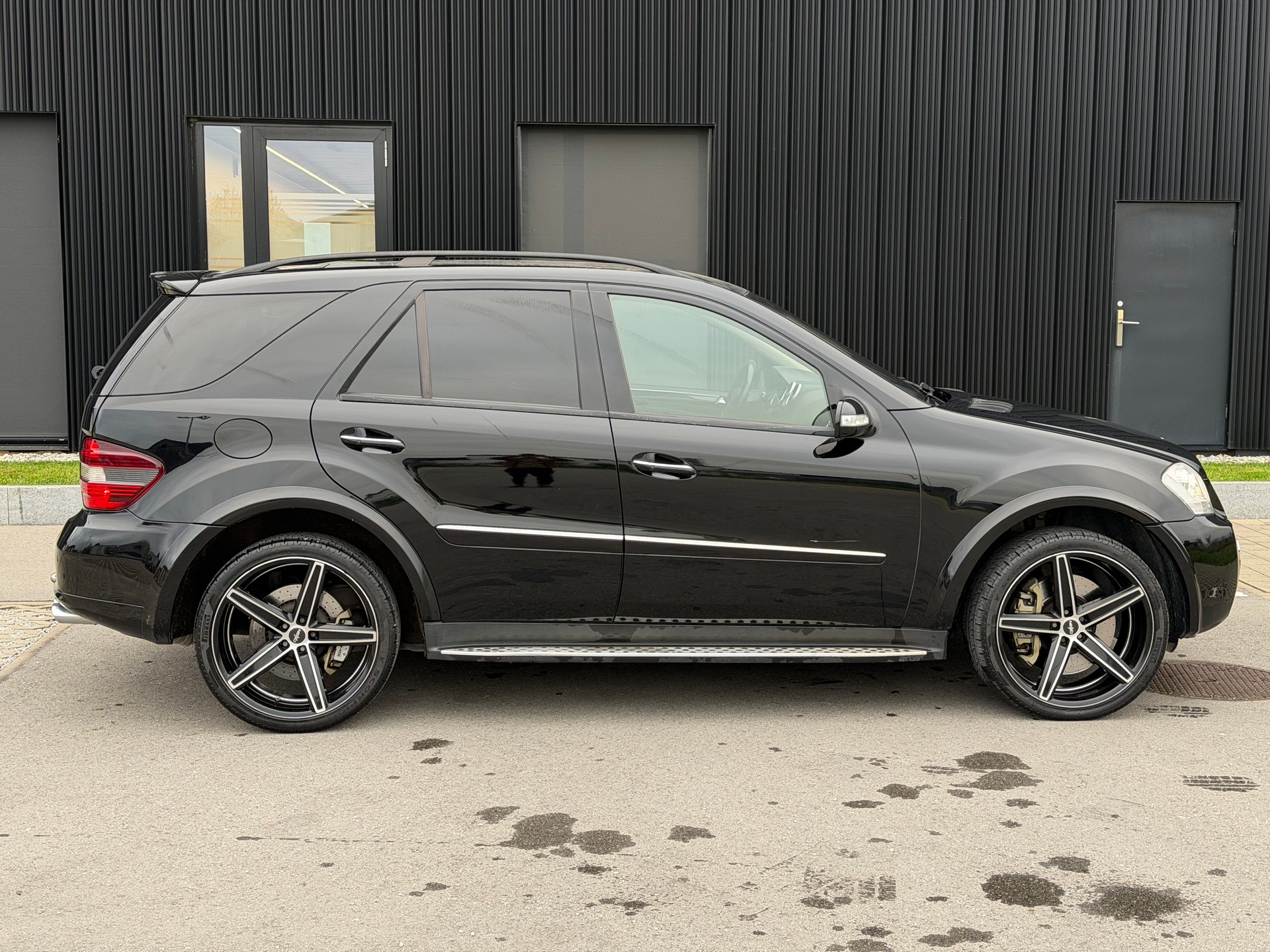 MERCEDES-BENZ ML 63 AMG 4Matic 7G-Tronic-image-4