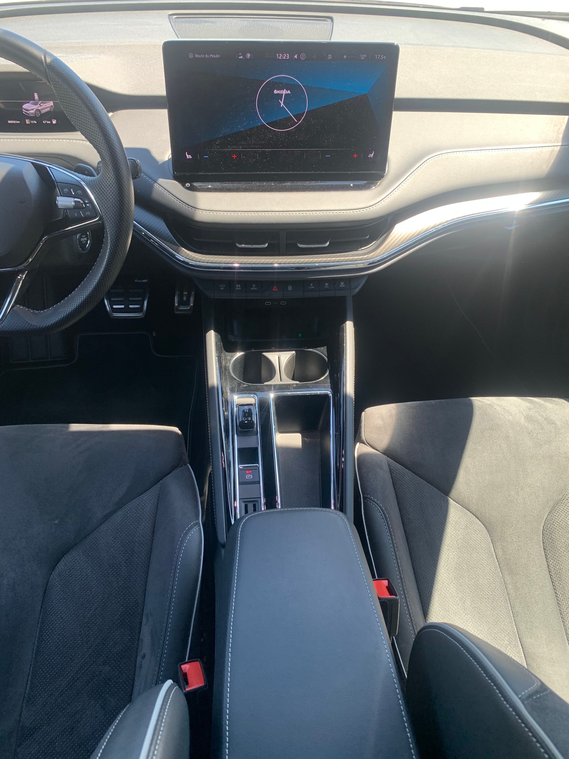 SKODA Enyaq iV 80x SportLine-image-17