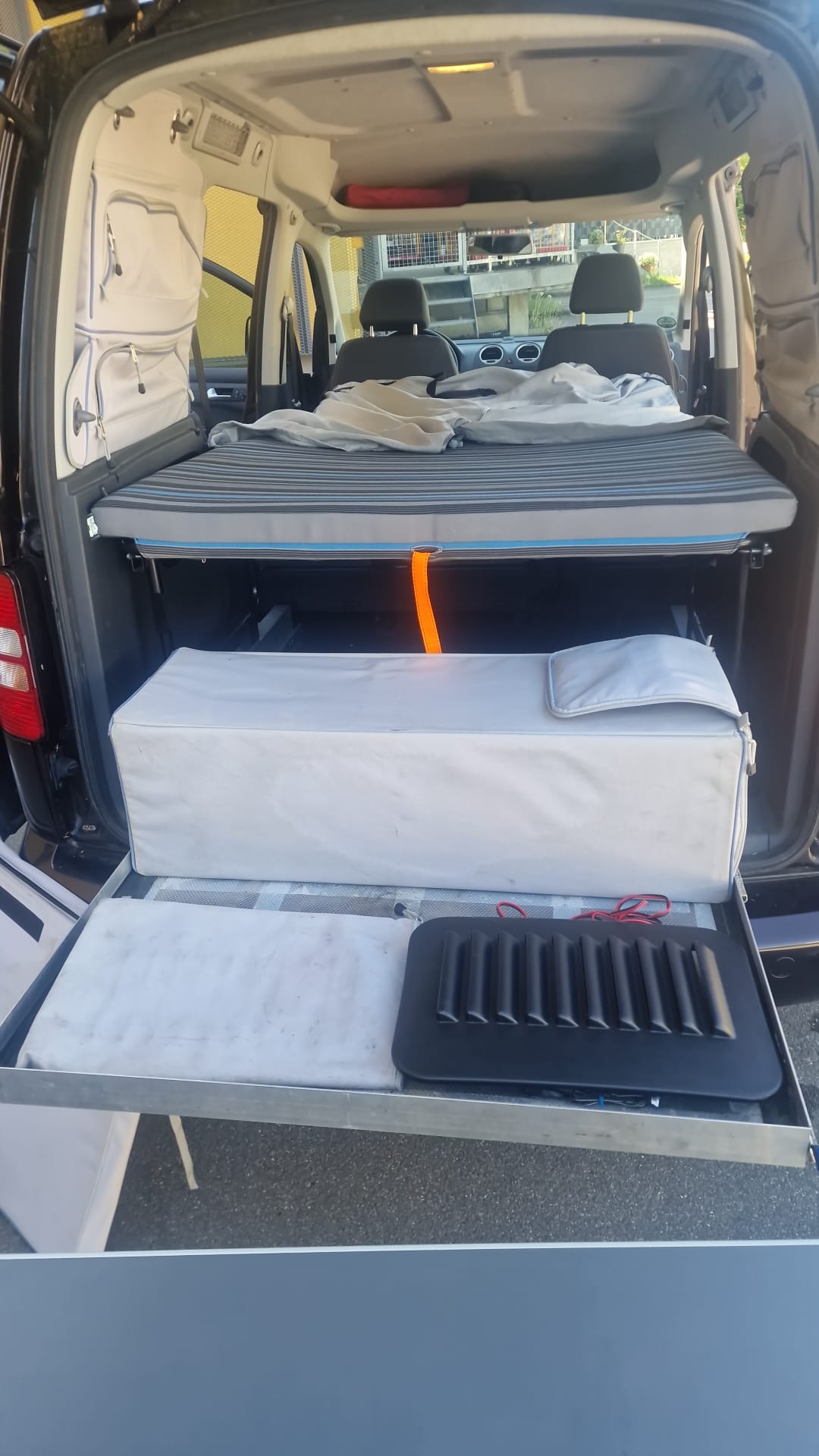 VW Caddy 2.0 TDI 4Motion Comfortline-image-14