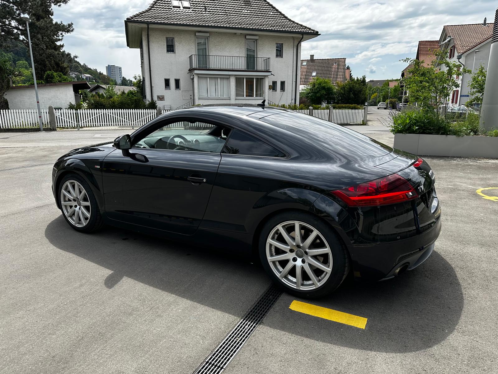 AUDI 3.2 V6 quattro-image-2