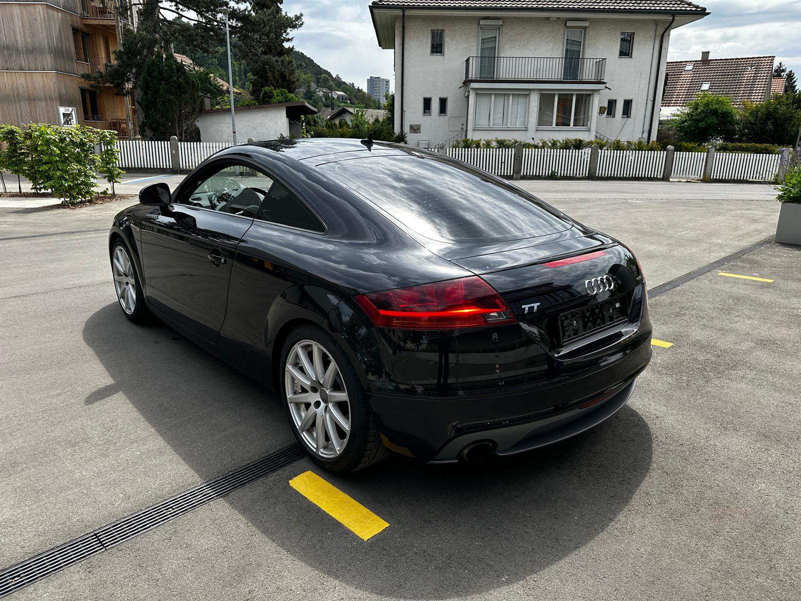 AUDI 3.2 V6 quattro-image-1
