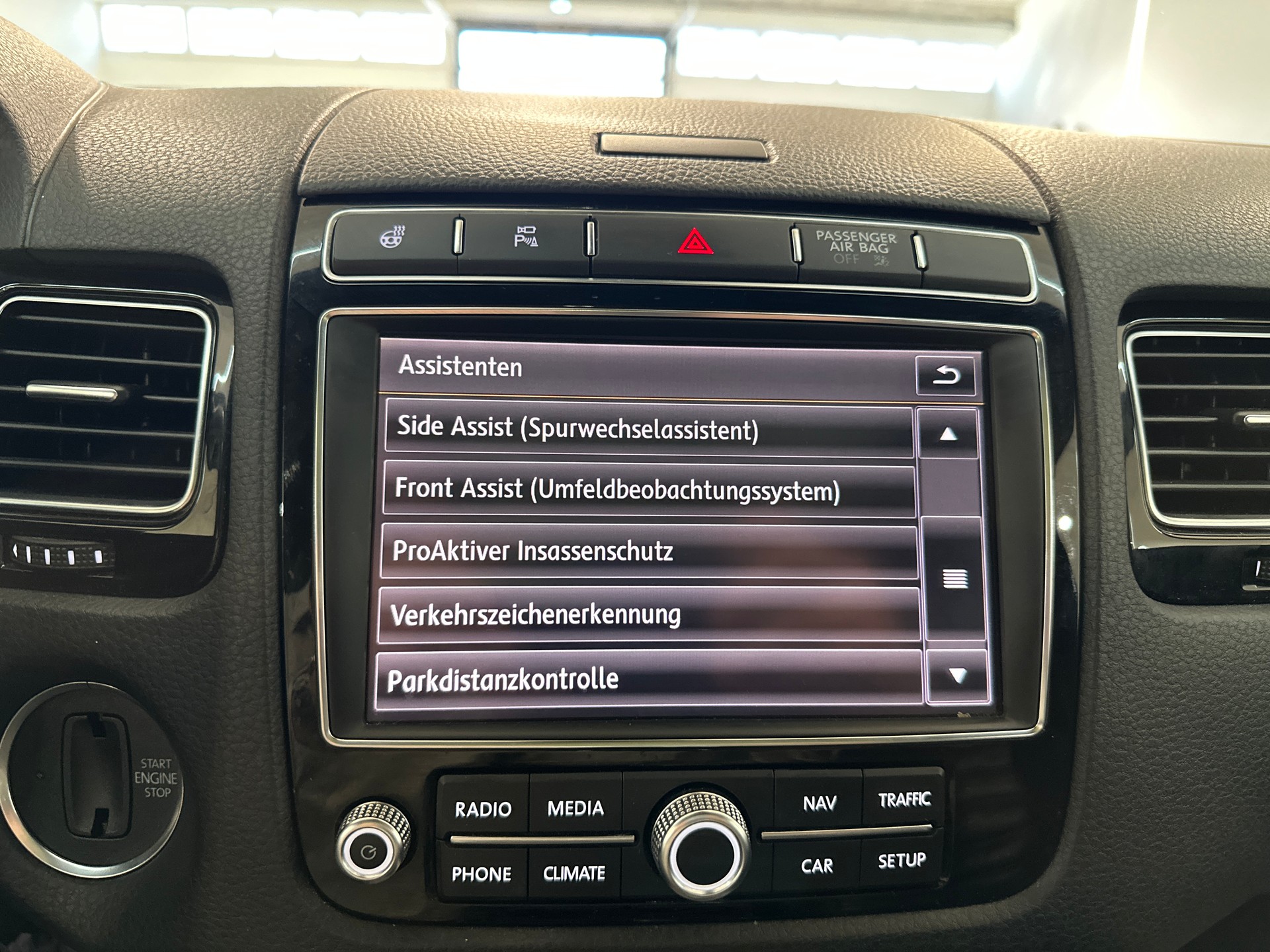 VW Touareg 3.0 TDI BlueMotion Technology Tiptronic-image-21