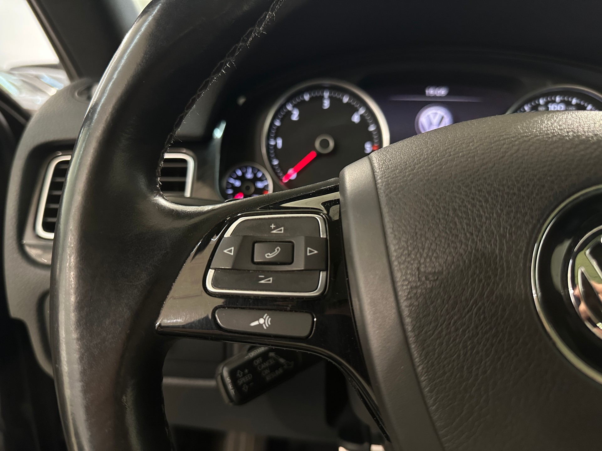 VW Touareg 3.0 TDI BlueMotion Technology Tiptronic-image-28