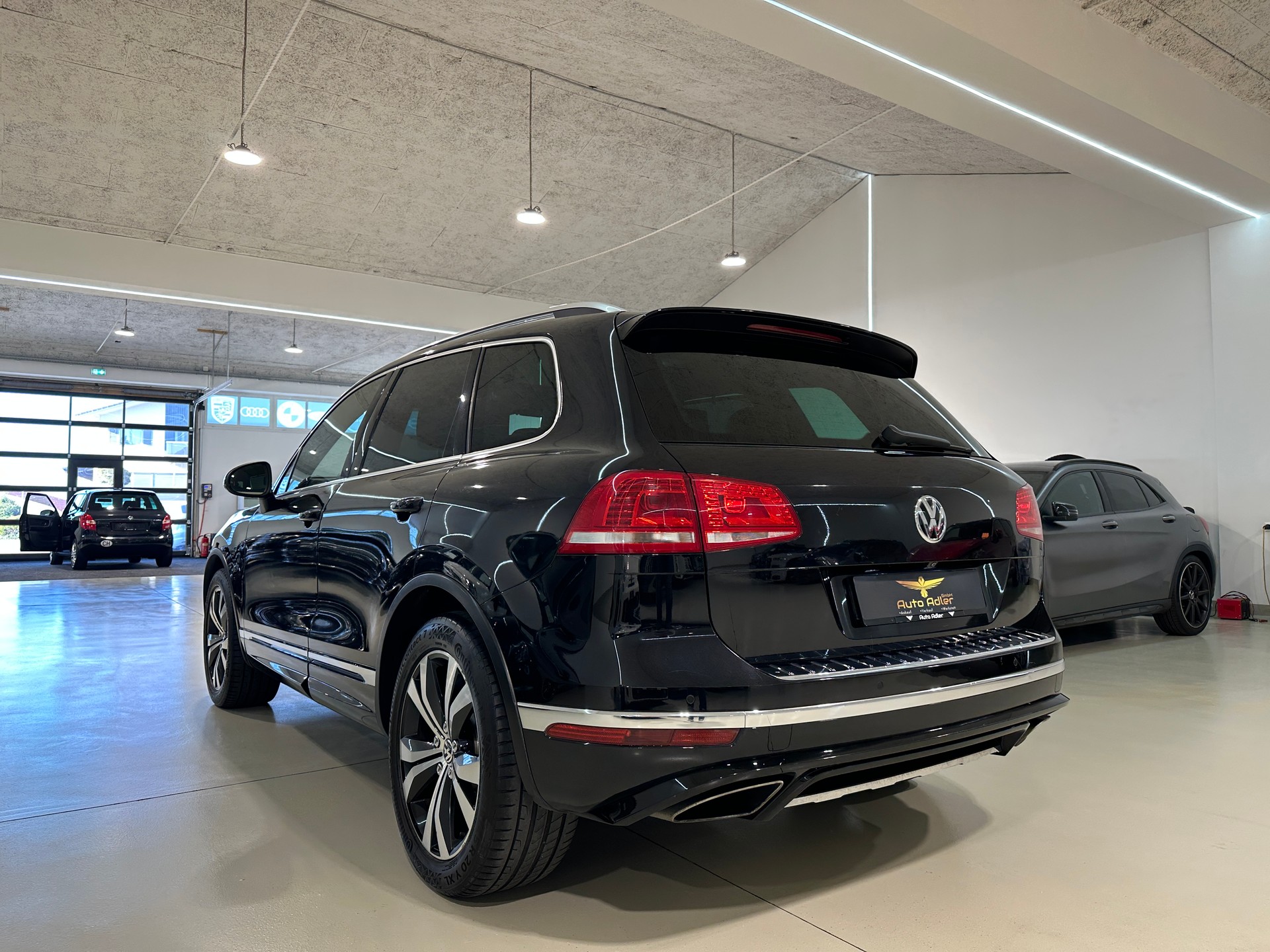 VW Touareg 3.0 TDI BlueMotion Technology Tiptronic-image-5