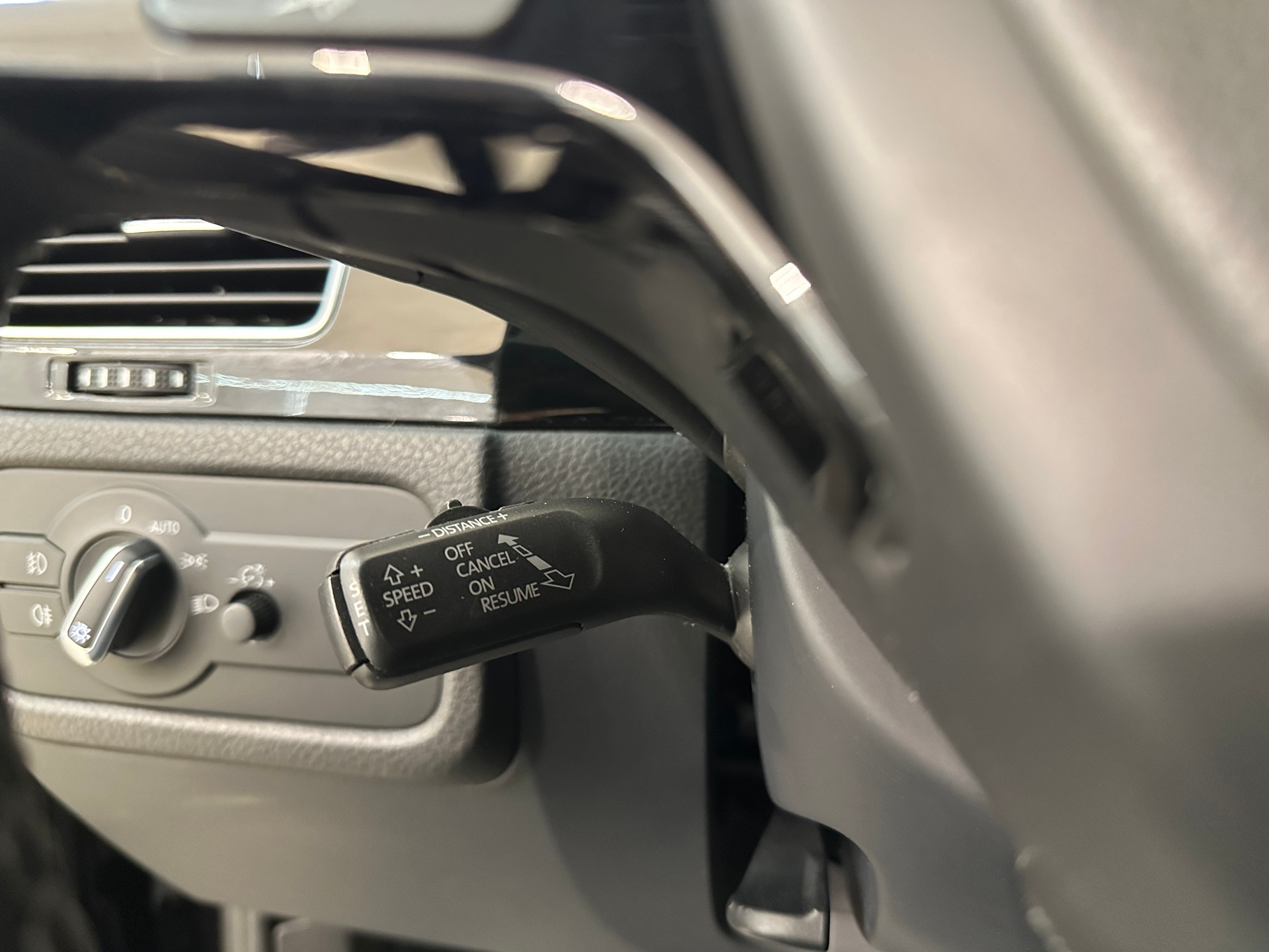 VW Touareg 3.0 TDI BlueMotion Technology Tiptronic-image-29