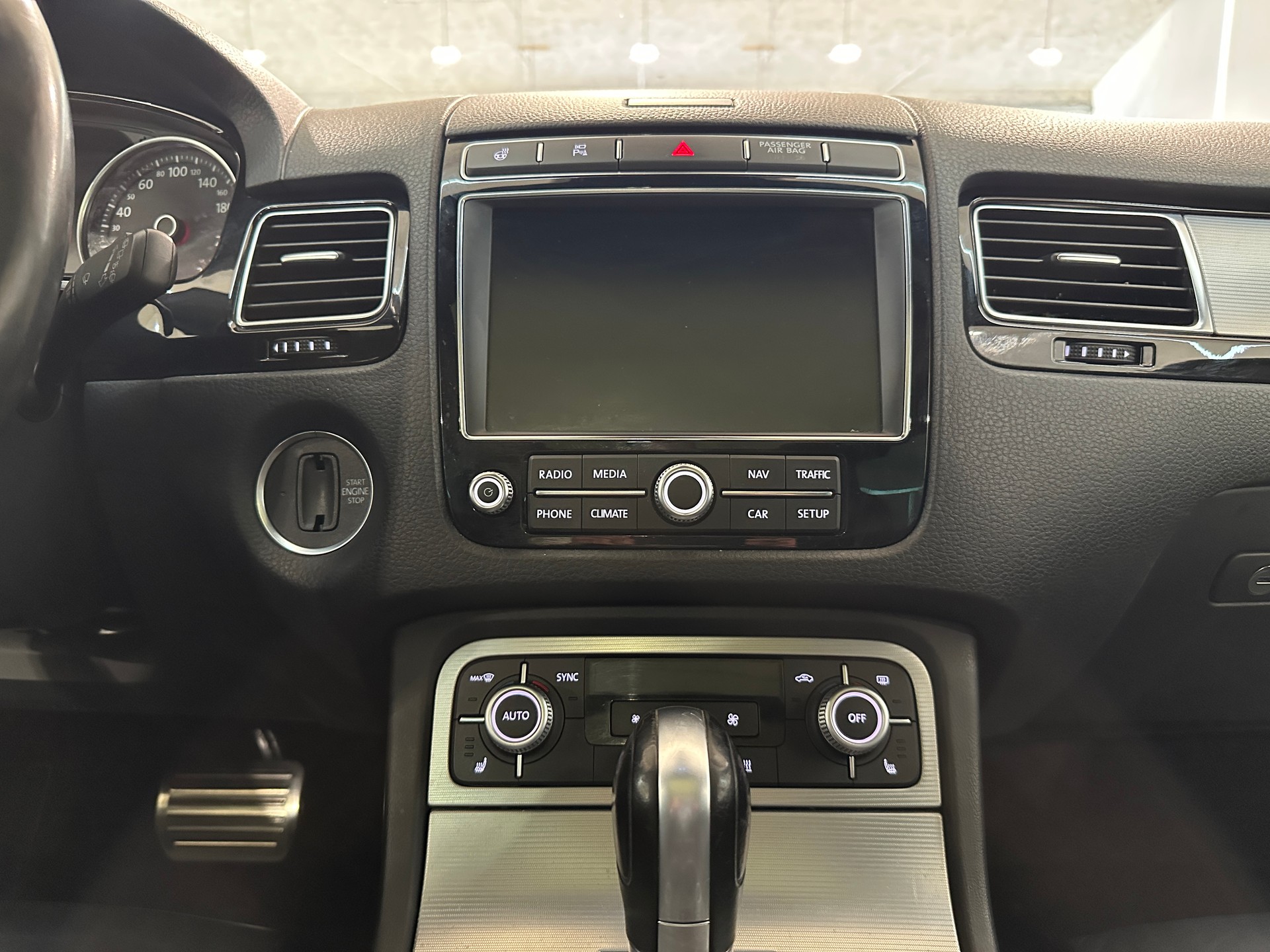 VW Touareg 3.0 TDI BlueMotion Technology Tiptronic-image-19