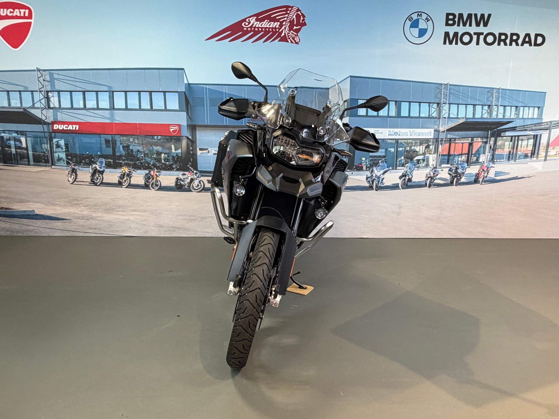 BMW F 850 GS Adventure Triple Black-showroom-element-1
