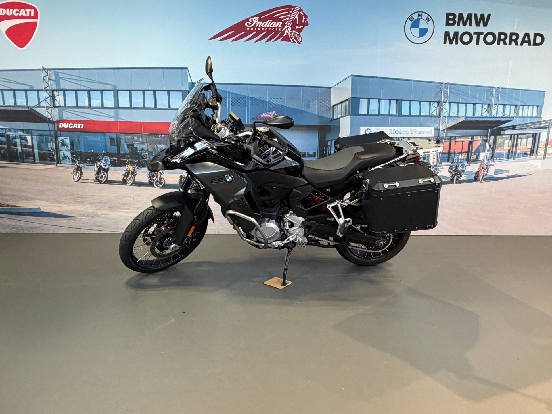 BMW F 850 GS Adventure Triple Black-showroom-element-3