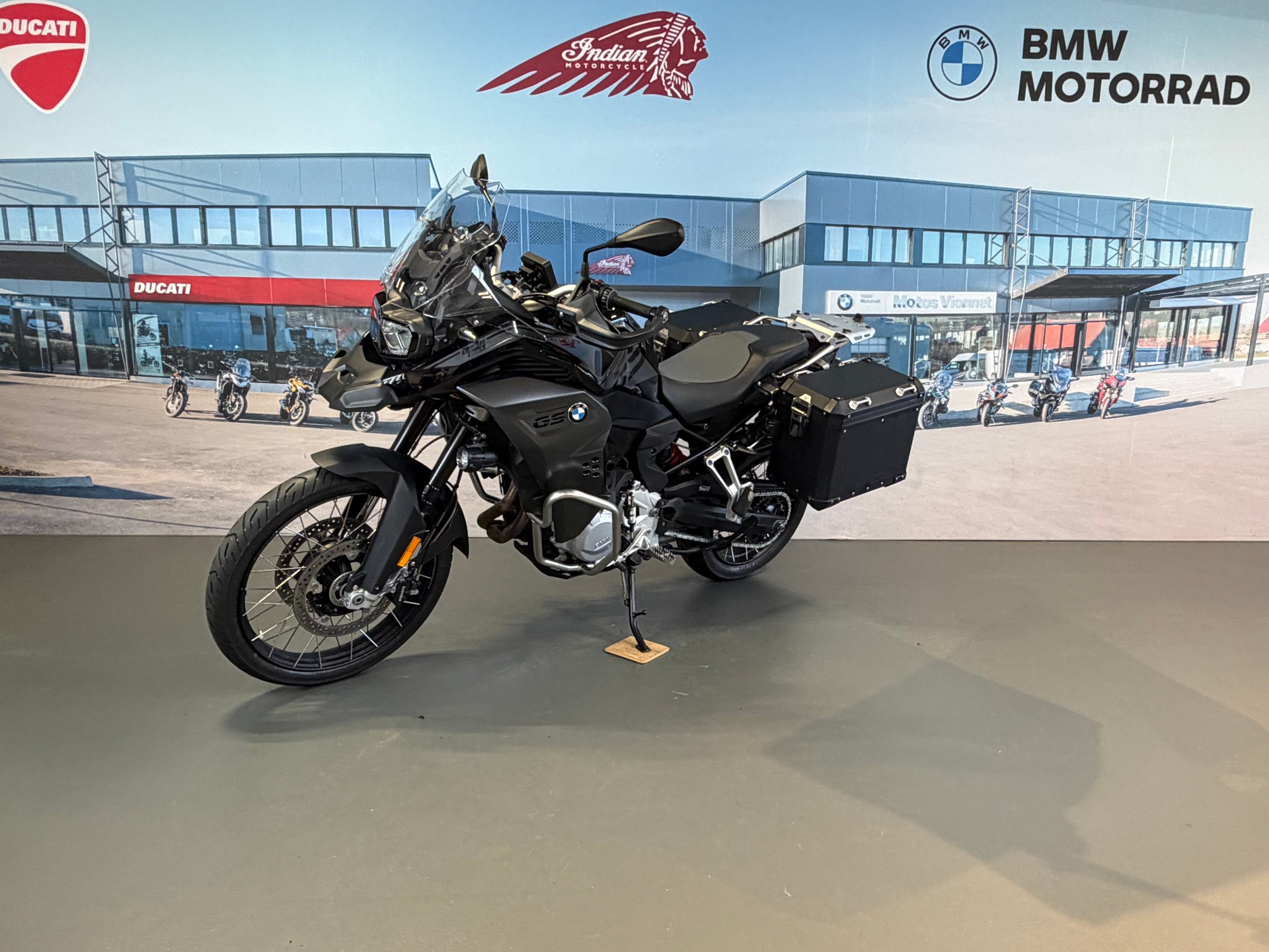 BMW F 850 GS Adventure Triple Black-showroom-element-2