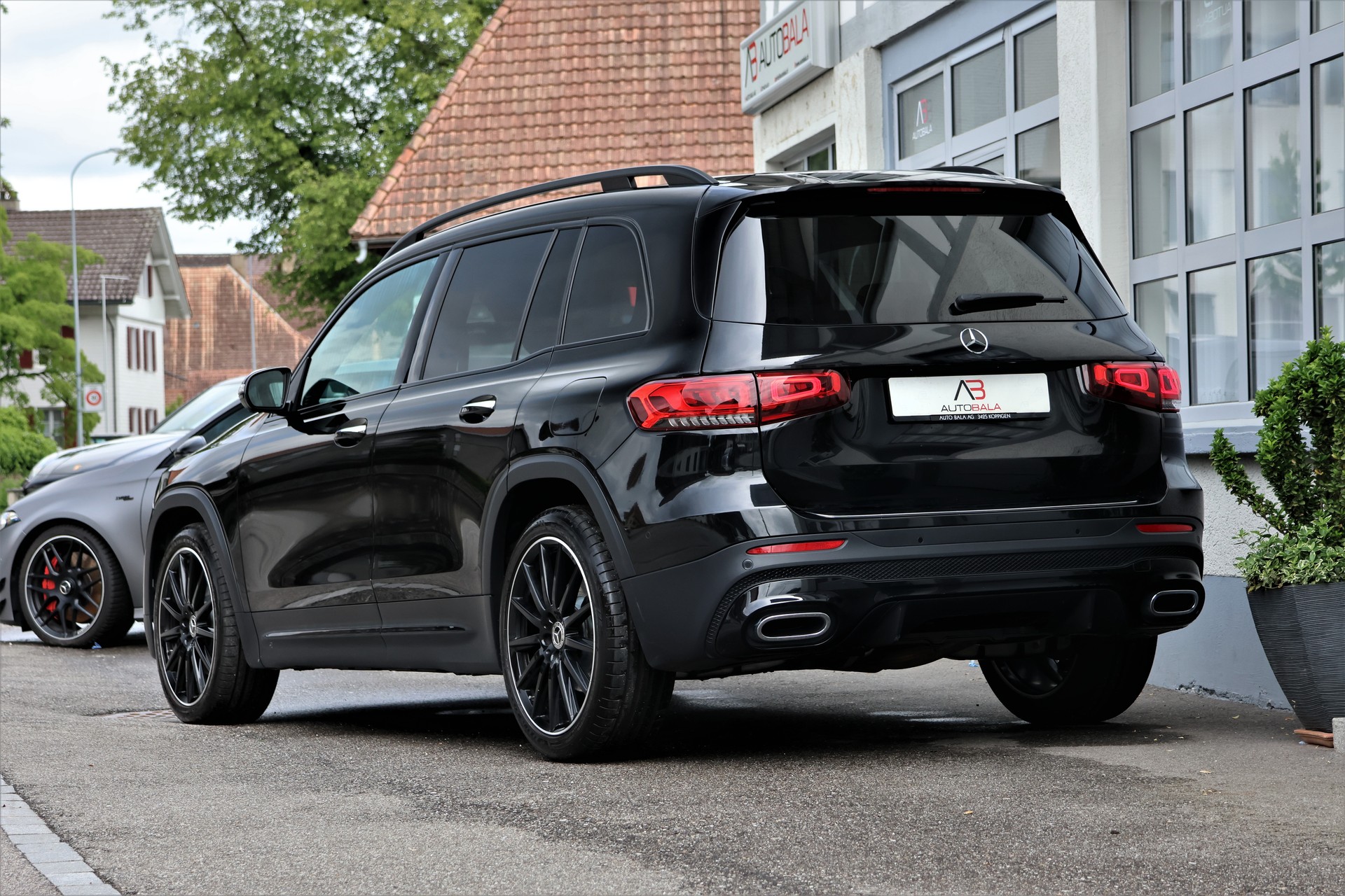 MERCEDES-BENZ GLB 220 d 4Matic AMG Line 8G-Tronic (CH) MSI+ 2.0T AHK-showroom-element-2