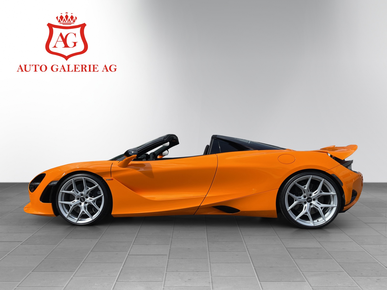 McLAREN 750S Spider-image-14